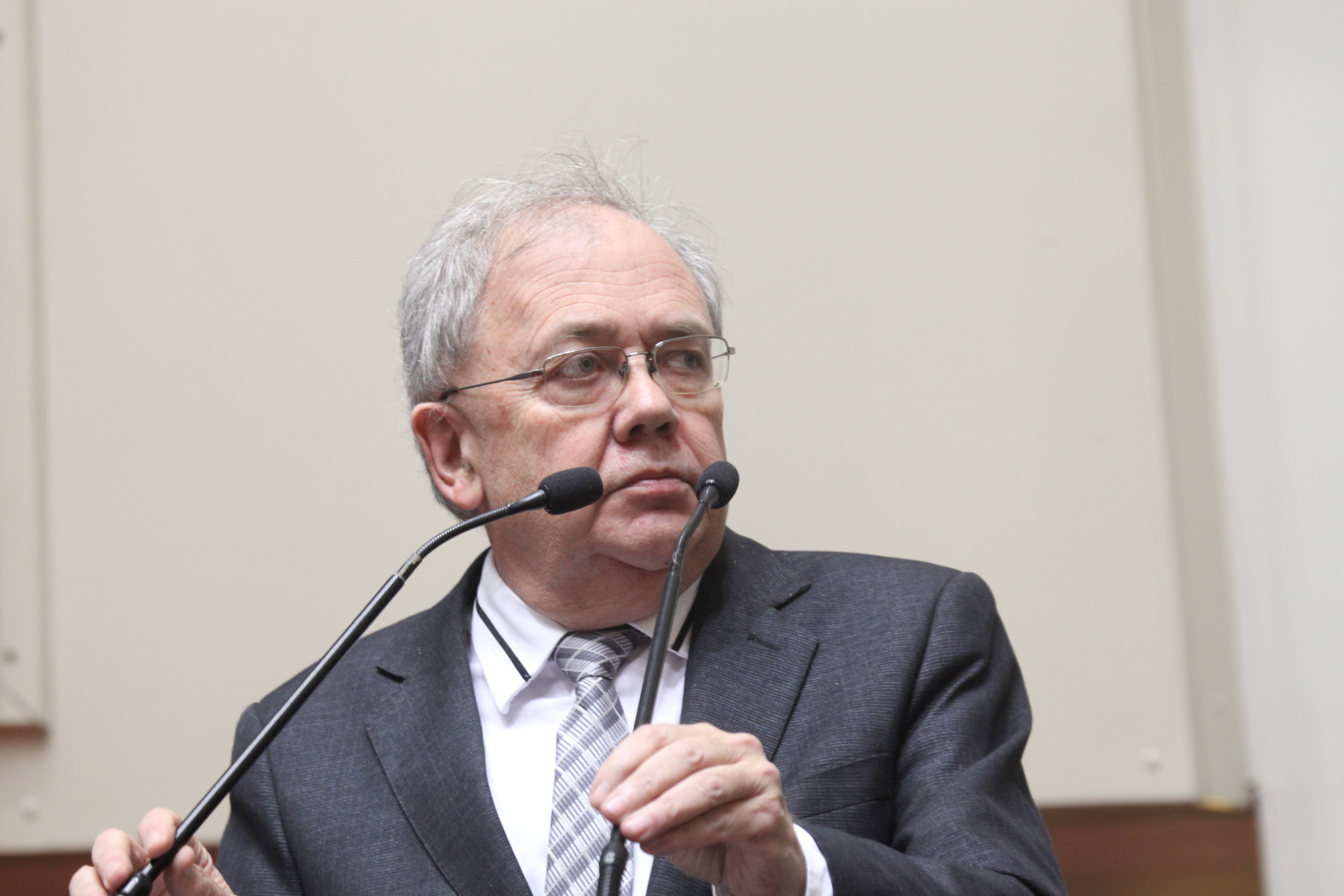 Sessão Ordinária. Deputado Fernando Coruja (PMDB).