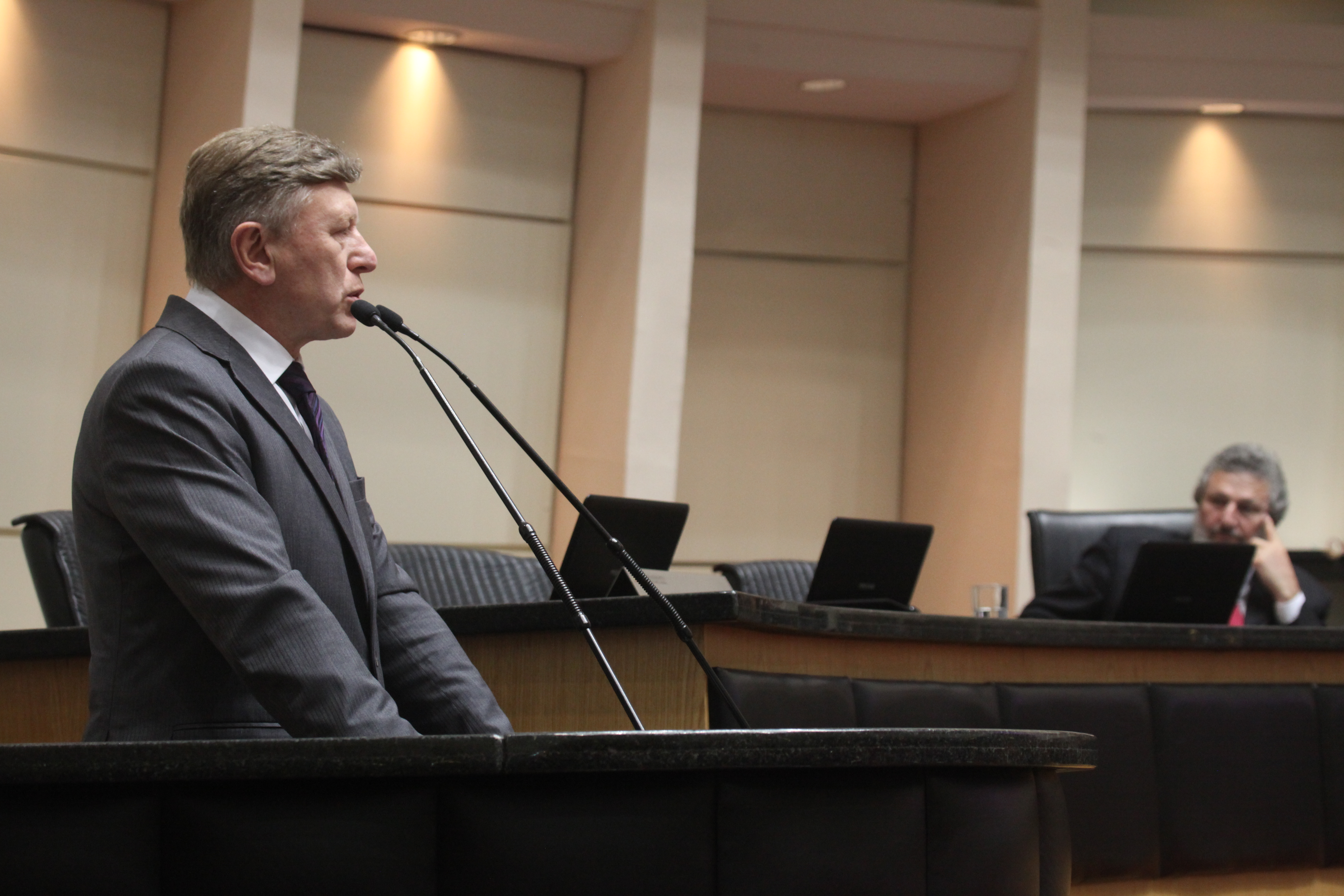 Sessão Ordinária. Deputado Milton Hobus (PSD).