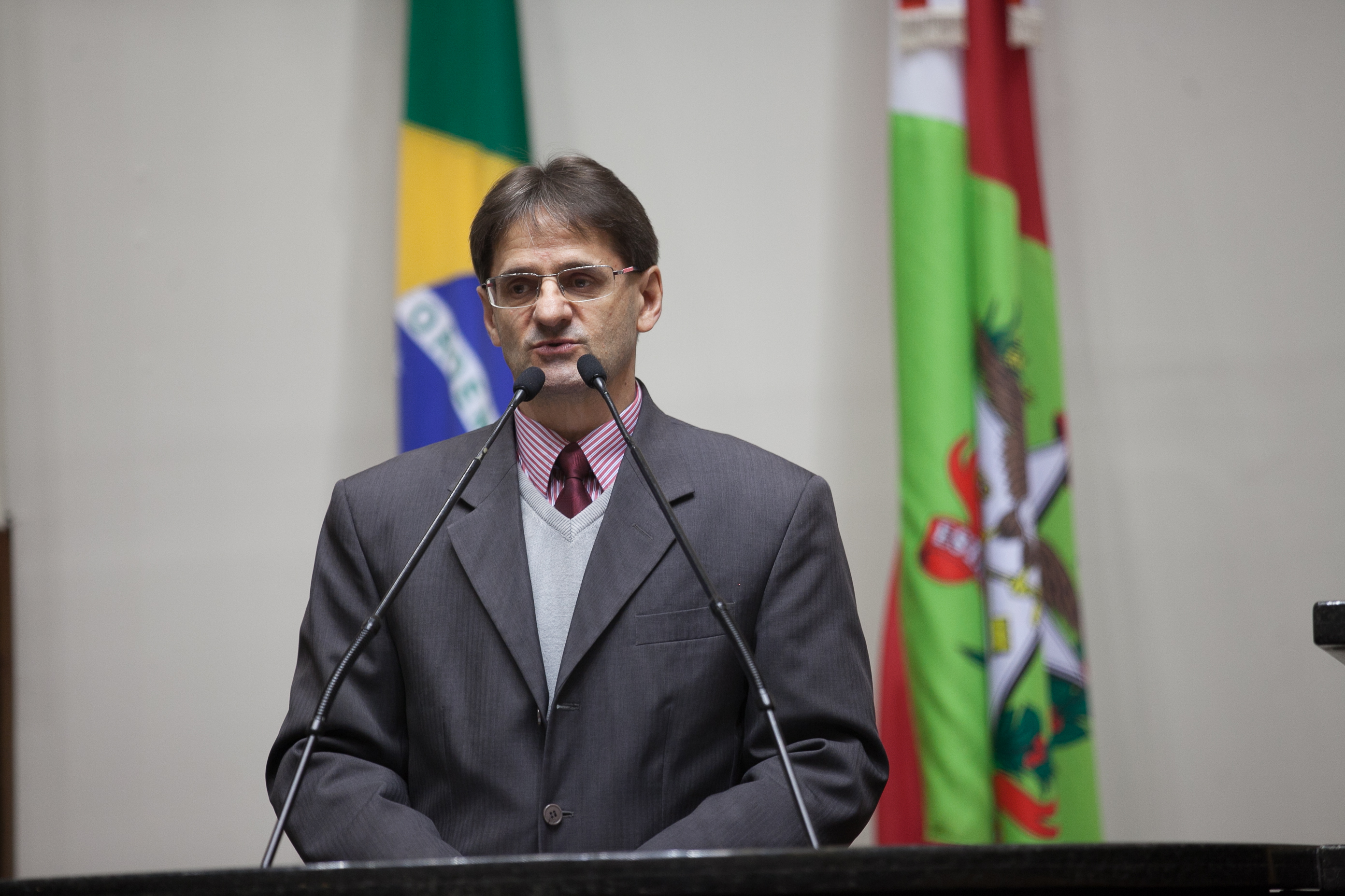 Deputado Neodi Saretta (PT) em Sessão Ordinária