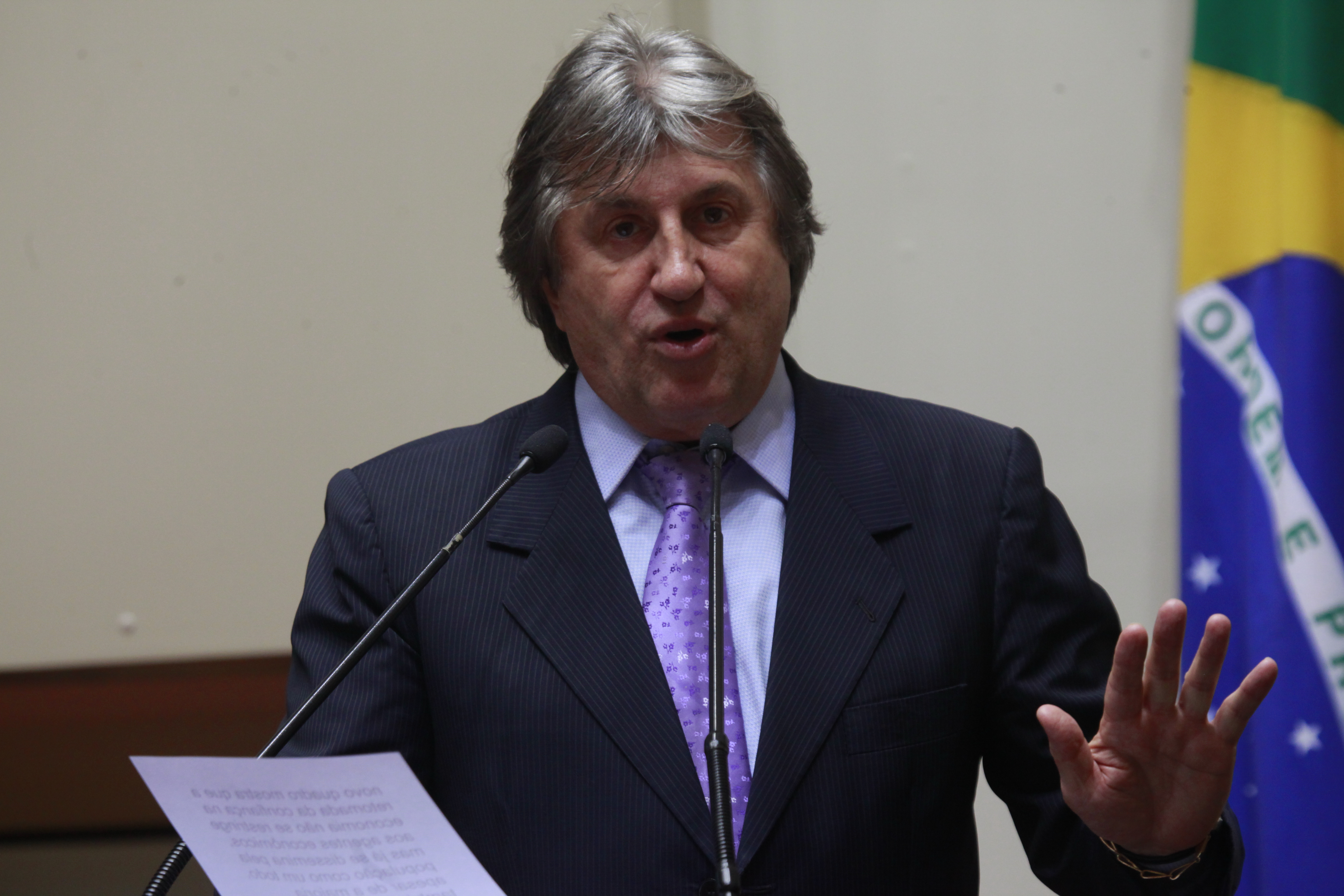 Sessão Ordinária. Deputado Leonel Pavan (PSDB).