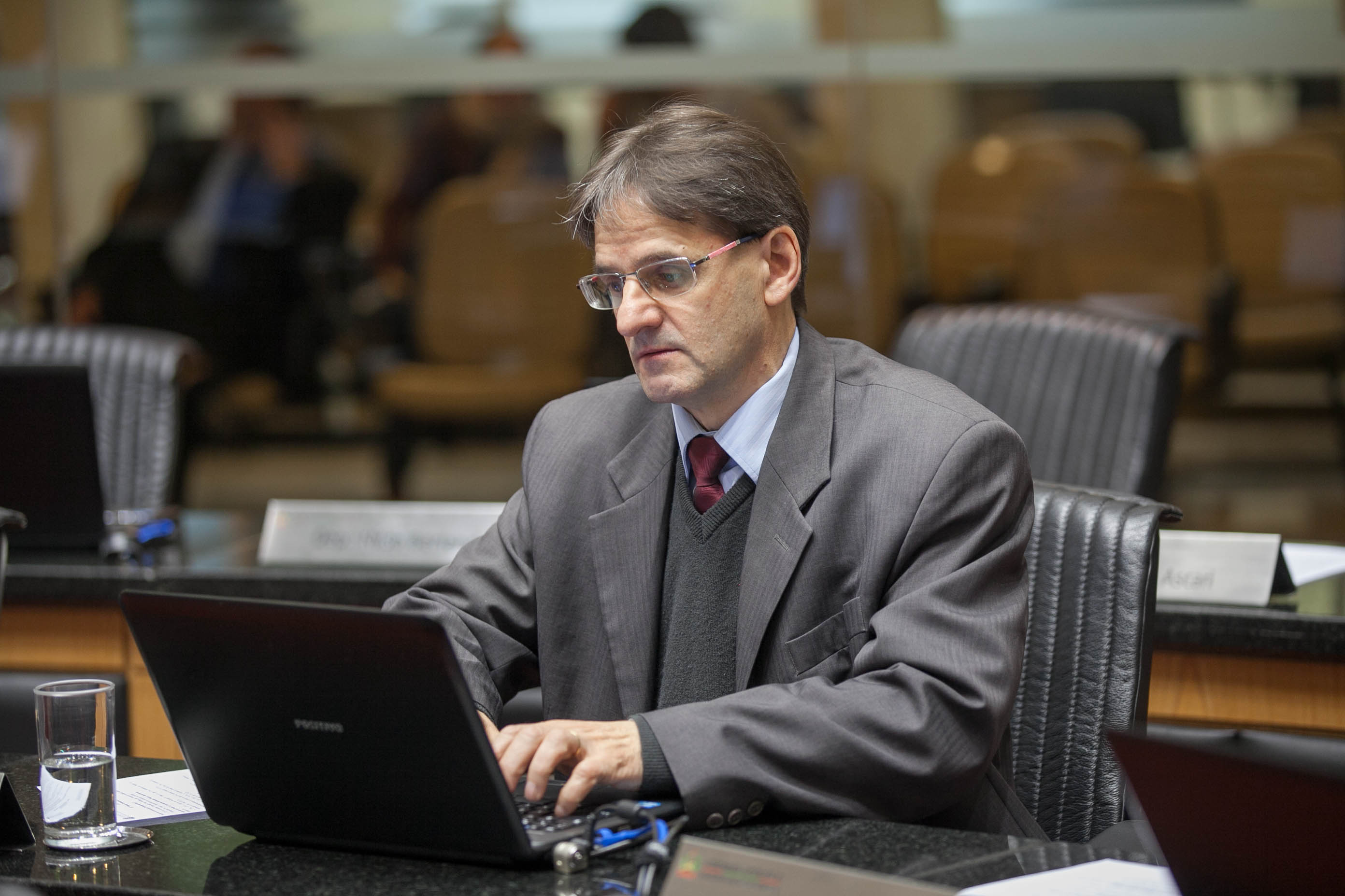 Deputado Neodi Saretta (PT) em Sessão Ordinária