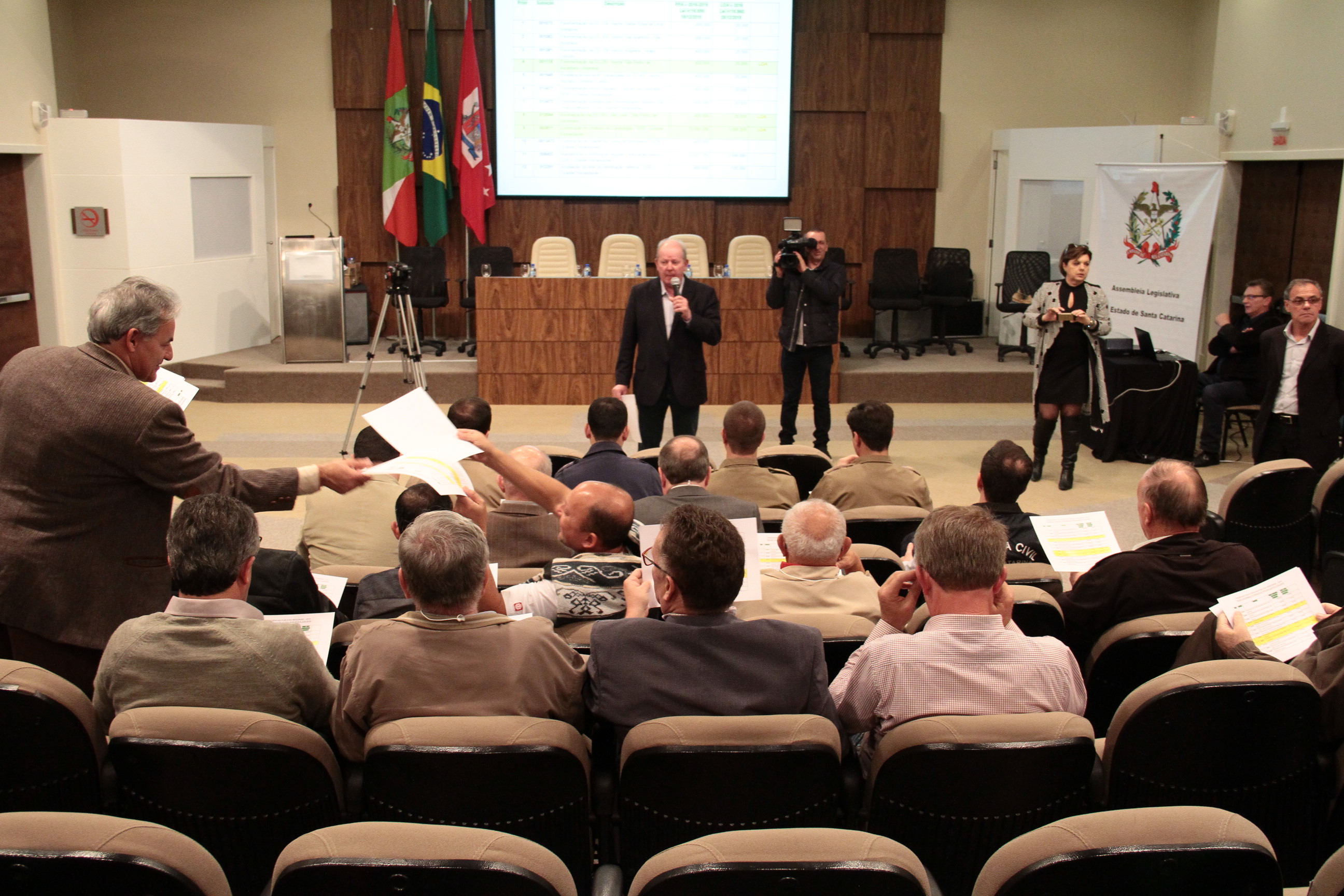 Audiência Pública do Orçamento Regionalizado em São José.