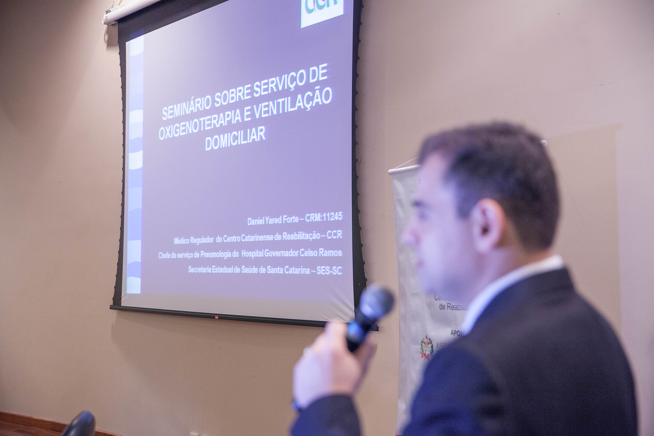 Dr. Daniel Yared Forte em Seminário de Diretrizes de Oxigenoterapia e Ventilação.