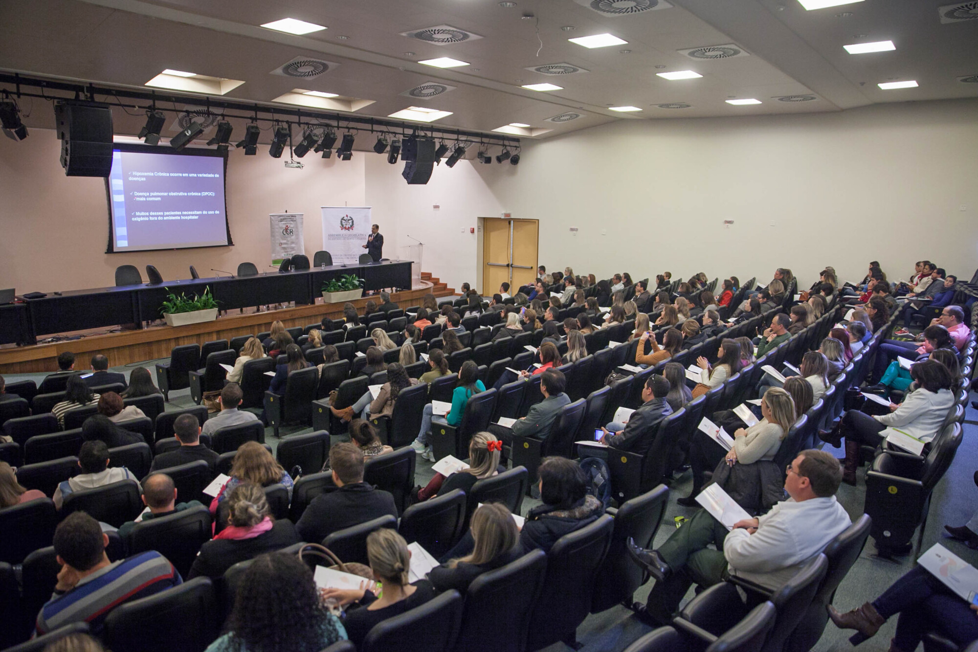Seminário sobre o Serviço de Oxigenoterapia e Ventilação Domiciliar tem como objetivo capacitar profissionais da saúde