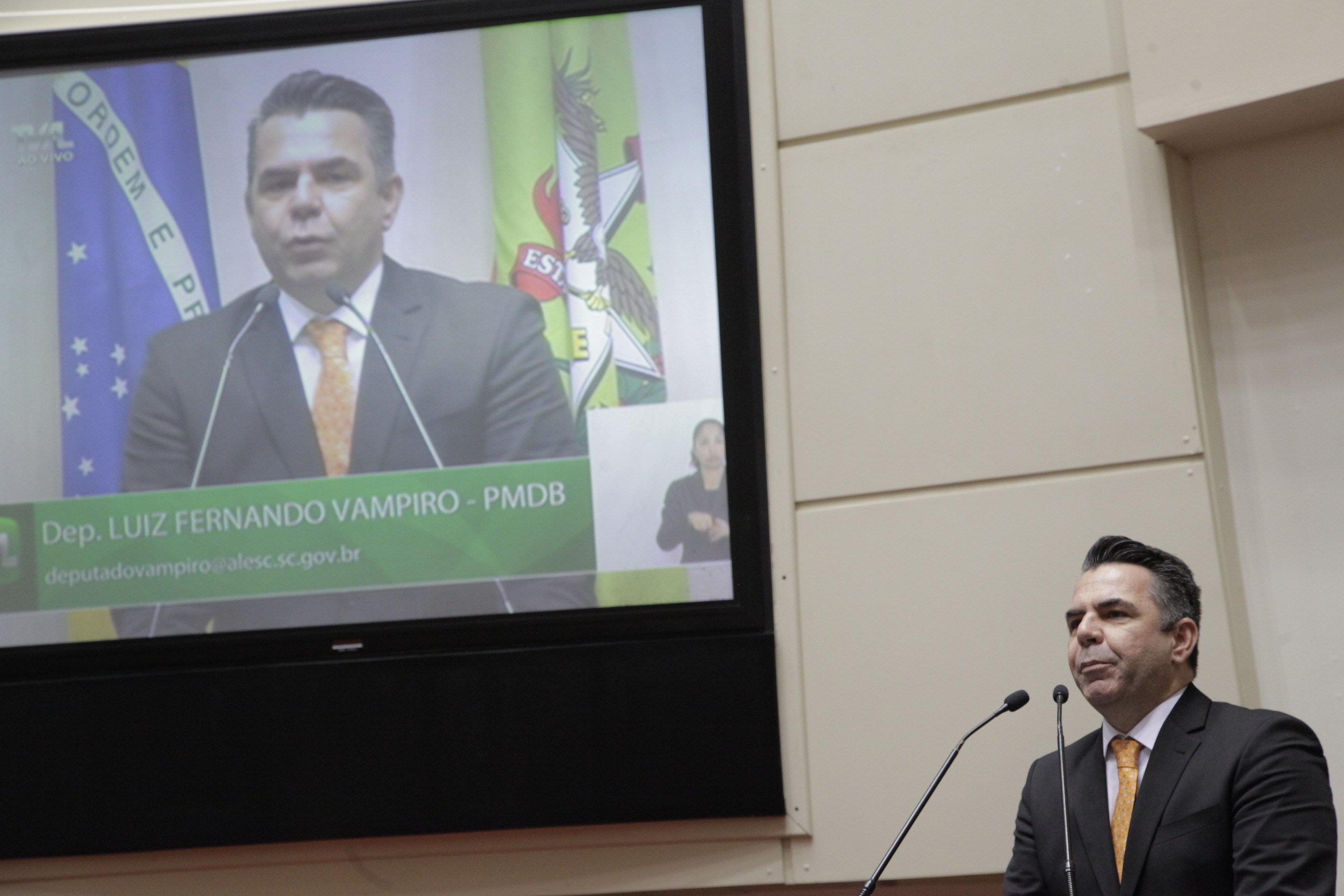 Sessão Ordinária. Deputado Luiz Fernando Vampiro (PMDB).Foto: Eduardo Guedes de Oliveira/ Agência AL.