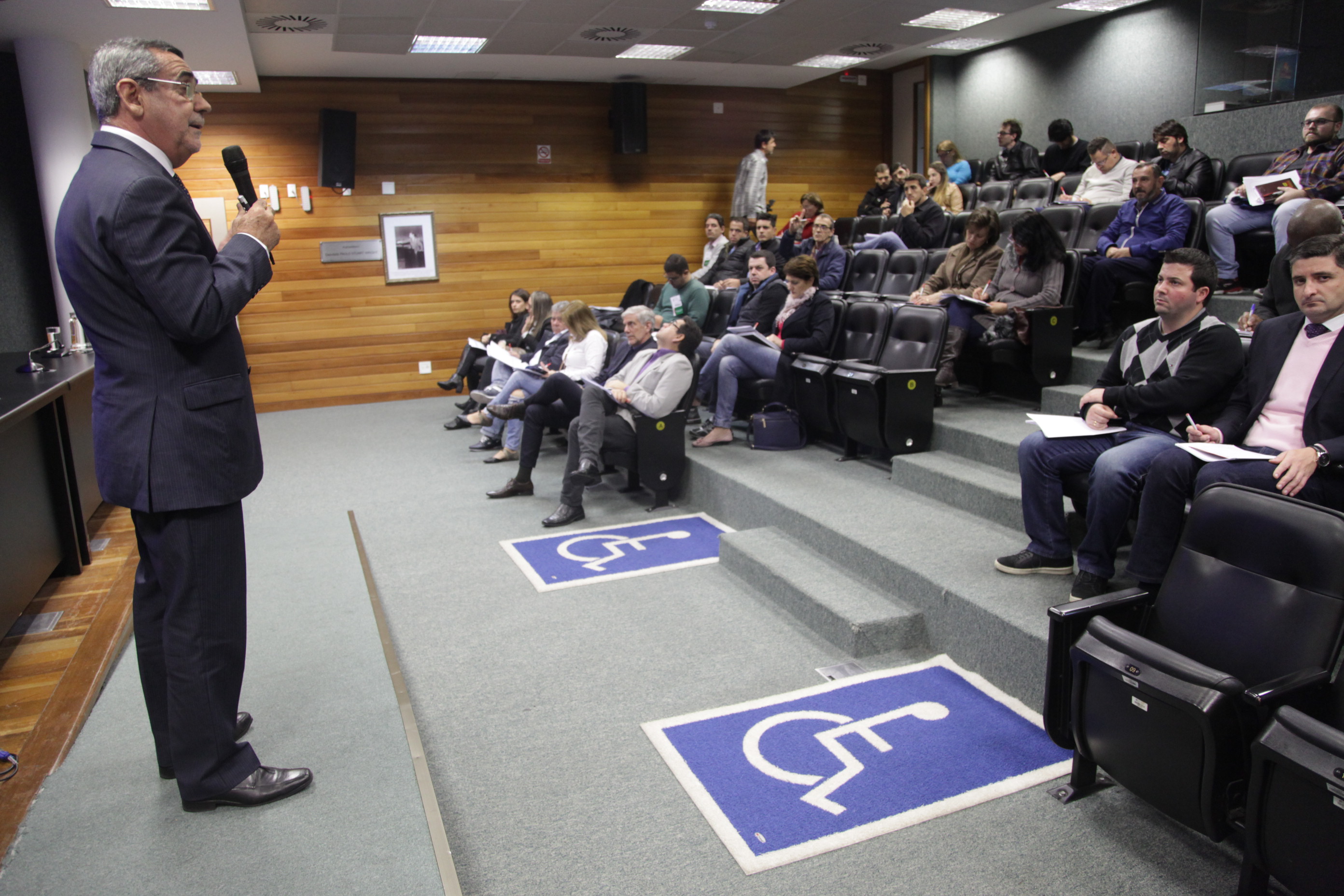 Palestra sobre Direito Eleitoral. José Alexandre Machado.