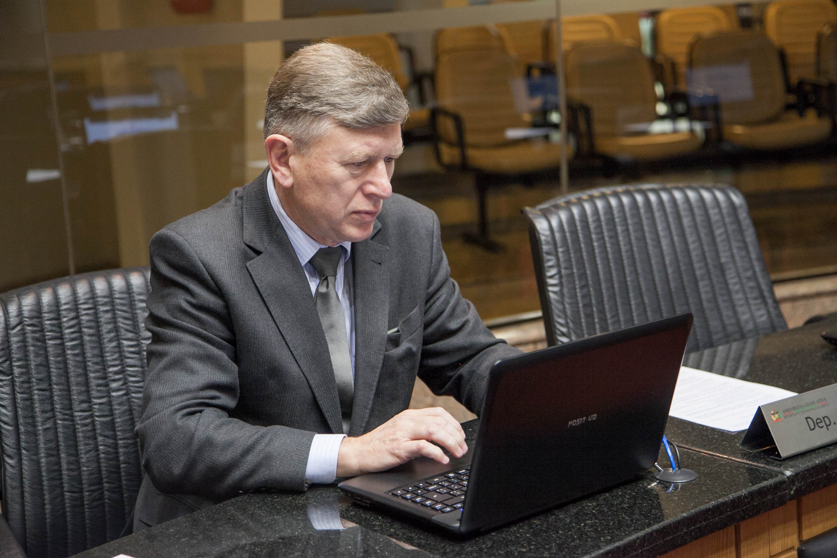 Deputado Milton Hobus (PSD) em Sessão Ordinária