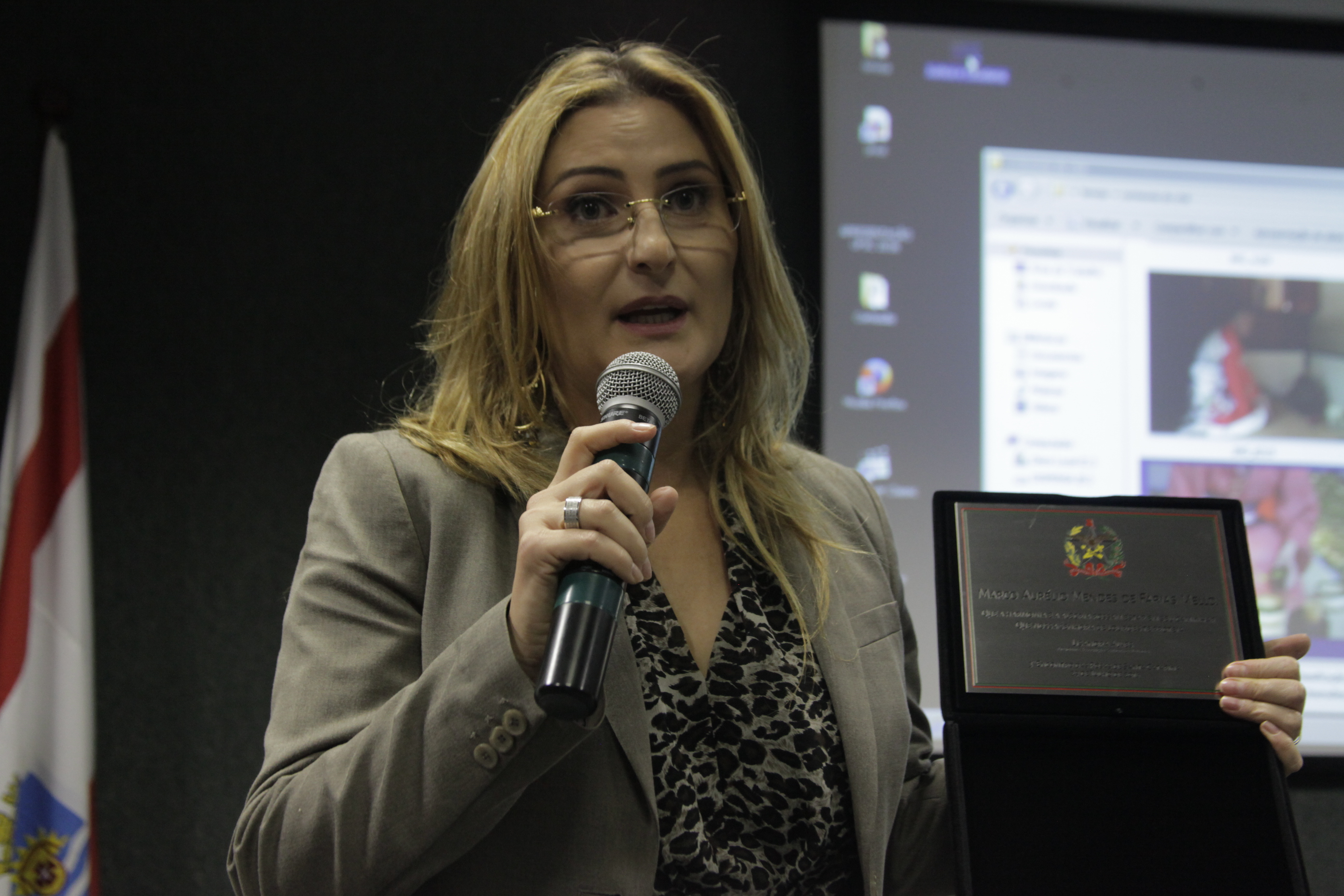 3º Encontro das Rosas. Kátia Gonçalves Ellery.