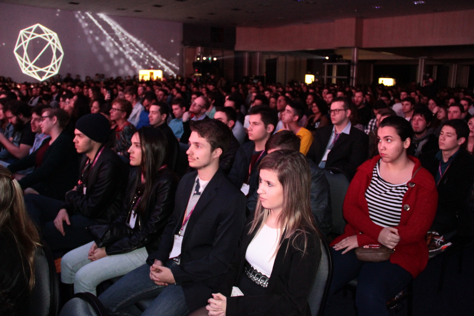 Conferência Mundial reúne mais de 3 mil jovens empreendedores em Florianópolis