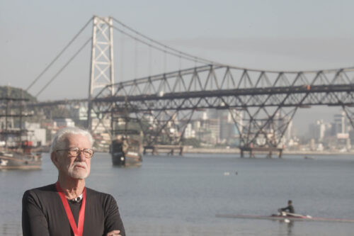 Remador em atividade mais idoso da América do Sul é homenageado