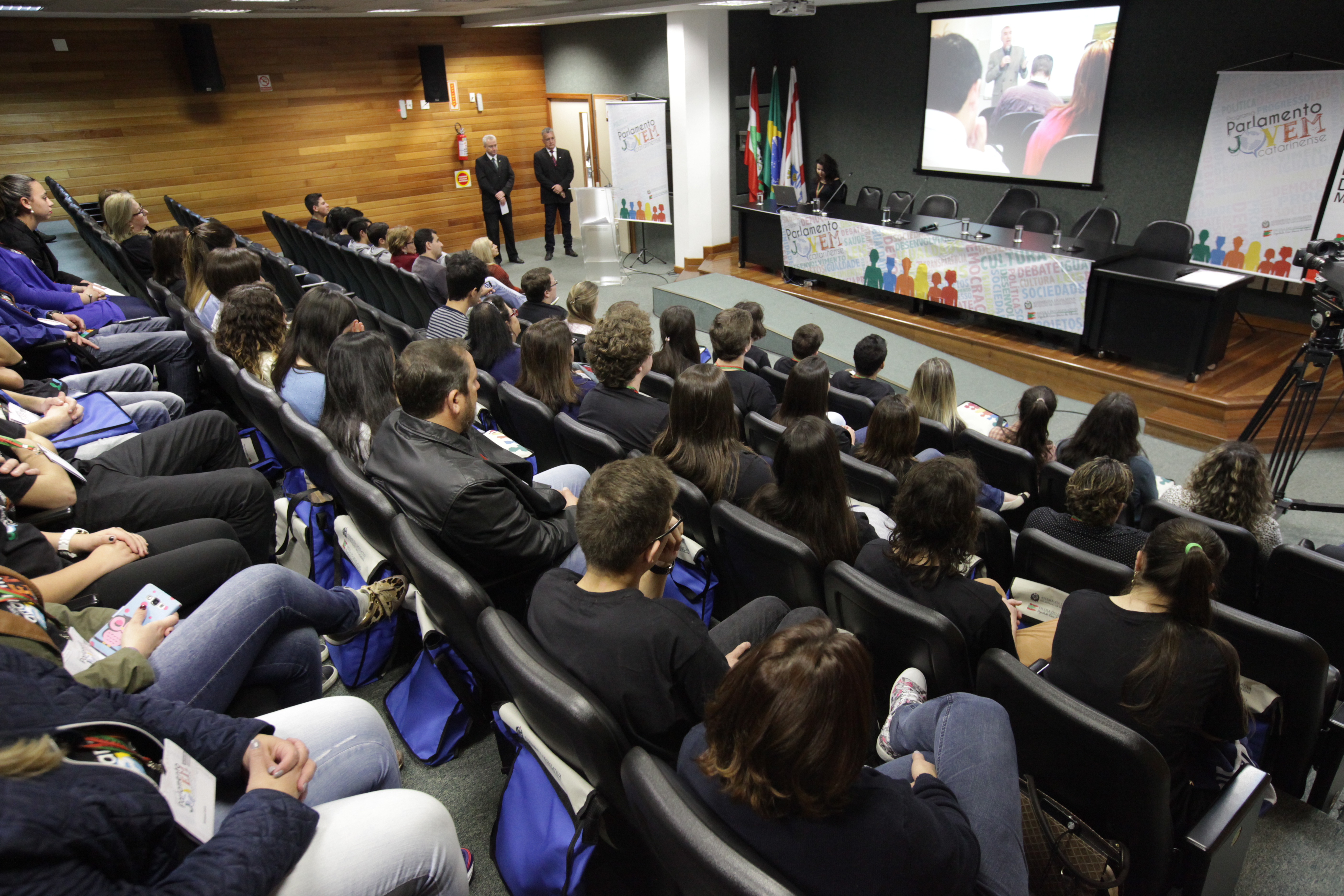21ª Edição do programa Parlamento Jovem Catarinense.