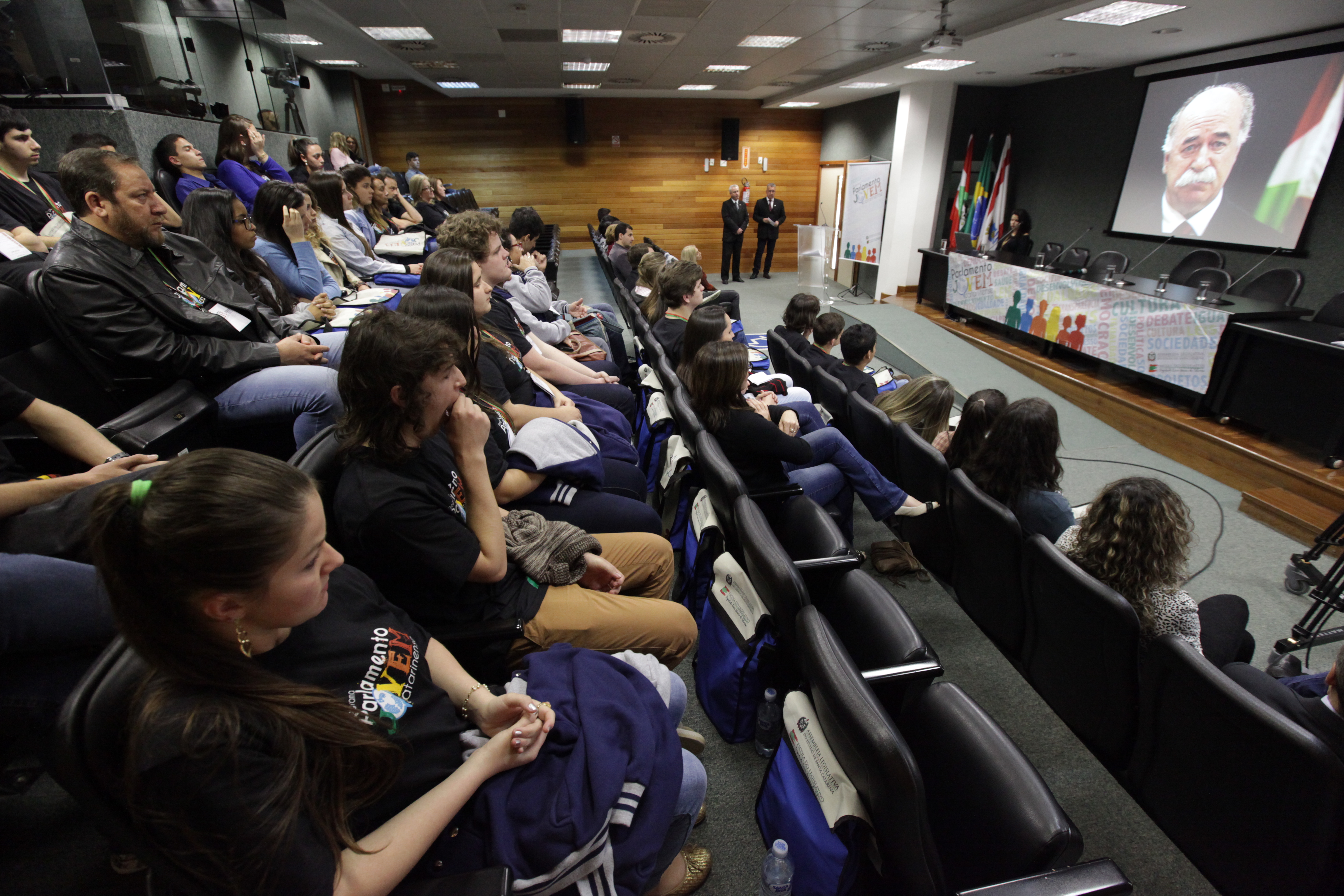 21ª Edição do programa Parlamento Jovem Catarinense.