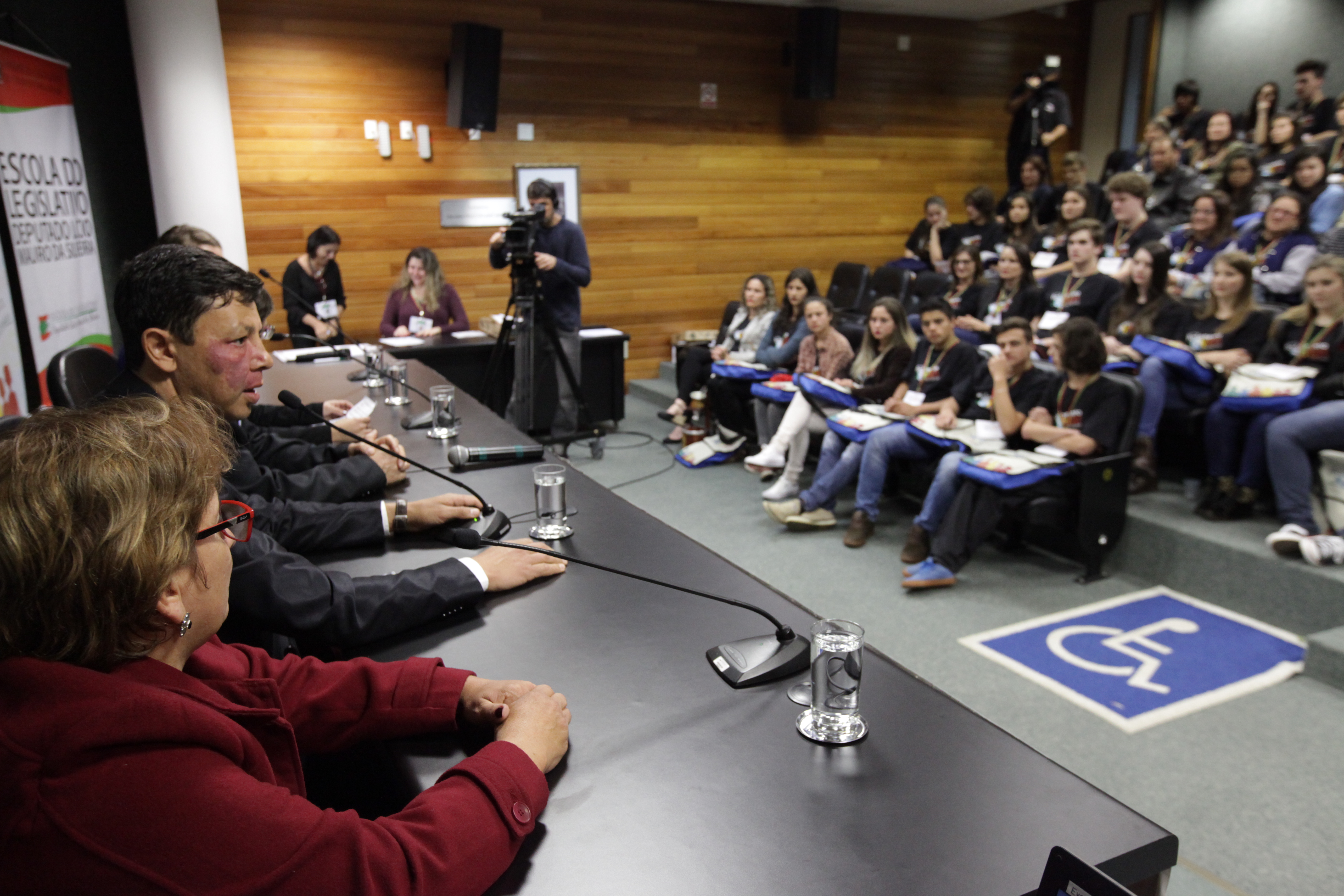 21ª Edição do programa Parlamento Jovem Catarinense.