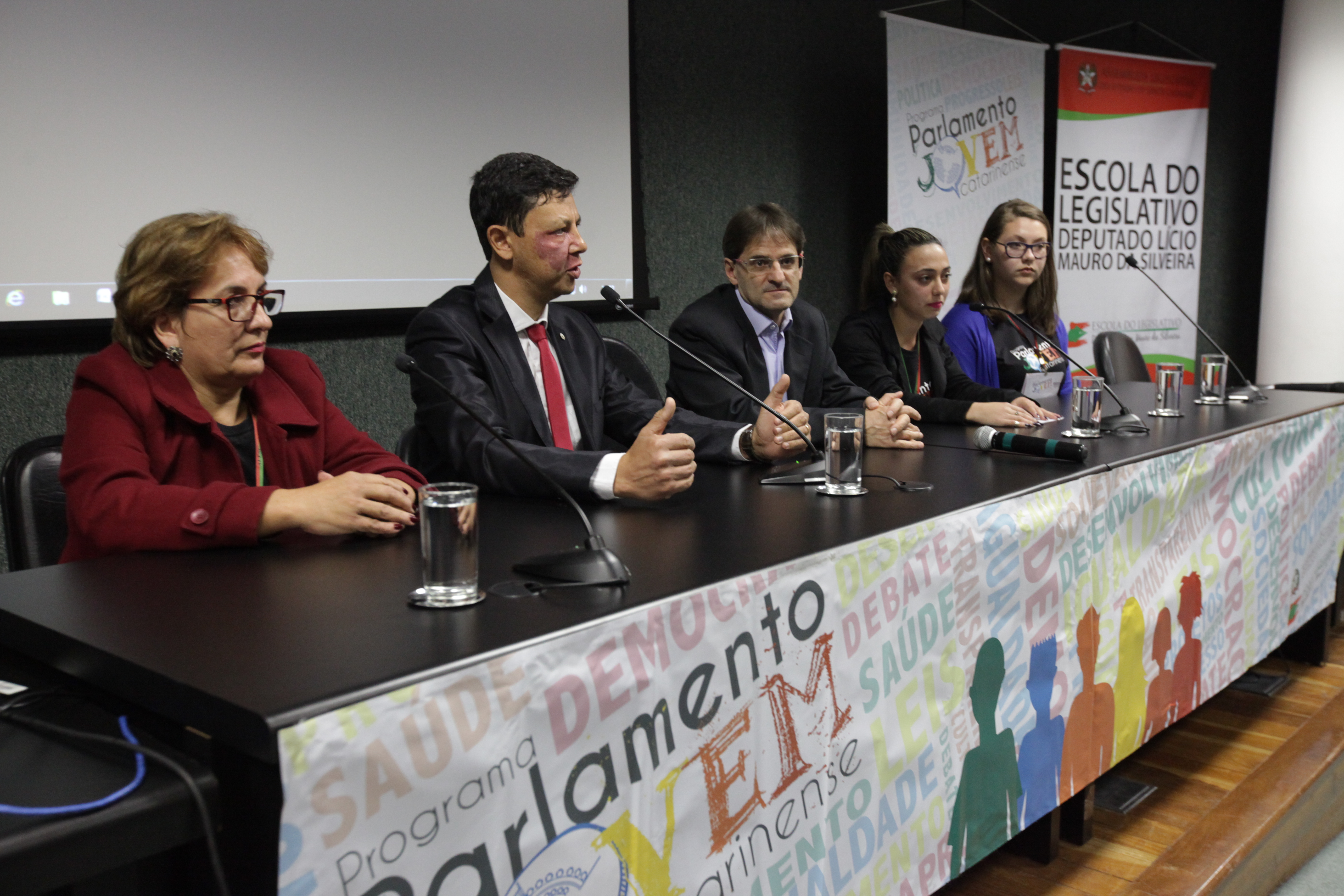 21ª Edição do programa Parlamento Jovem Catarinense.