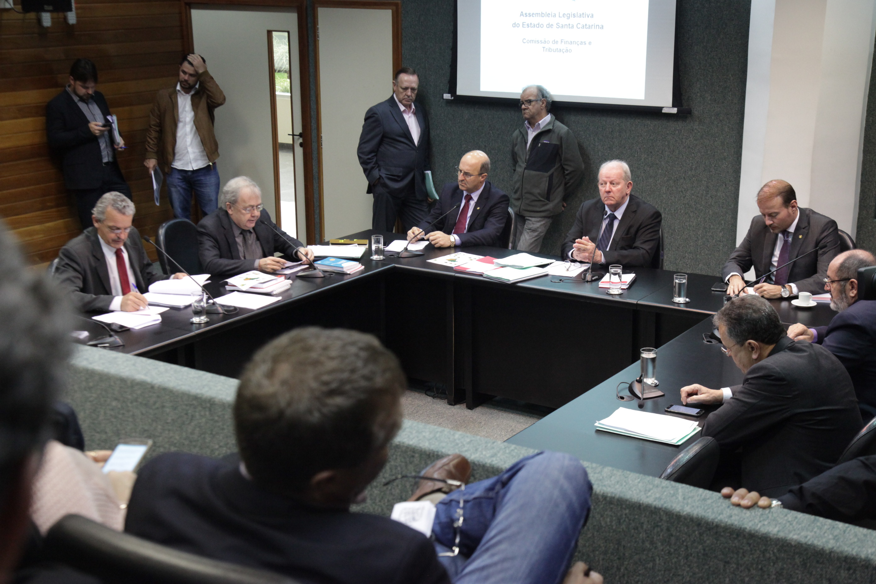 Comissão de Finanças e Tributação.