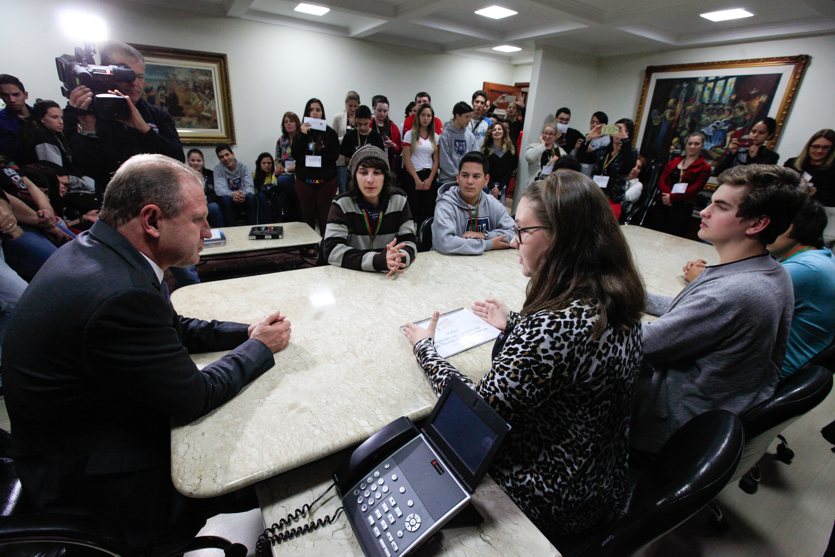 Parlamento Jovem visita Presidência da Assembleia. Foto:Miriam Zomer