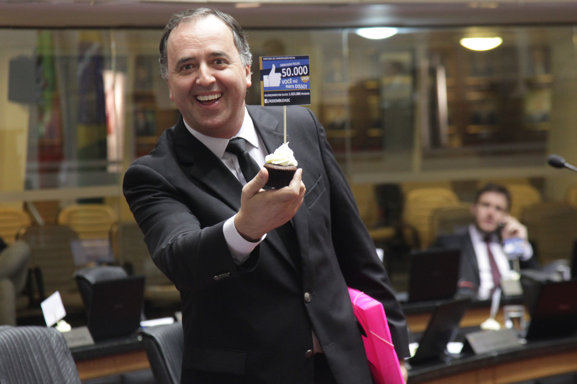 Alesc comemora 50mil likes no Facebook. Deputado Kennedy Nunes (PSD)