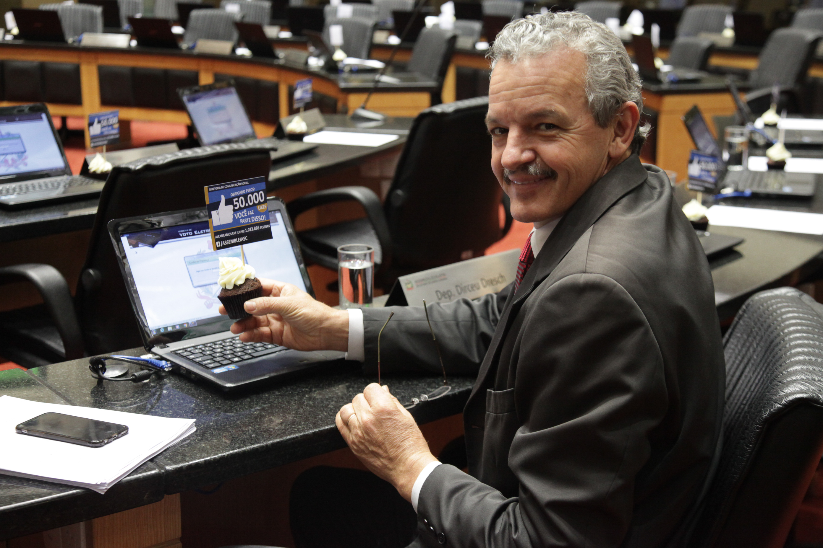Alesc comemora 50mil likes no Facebook. Deputado Dirceu Dresch (PT)