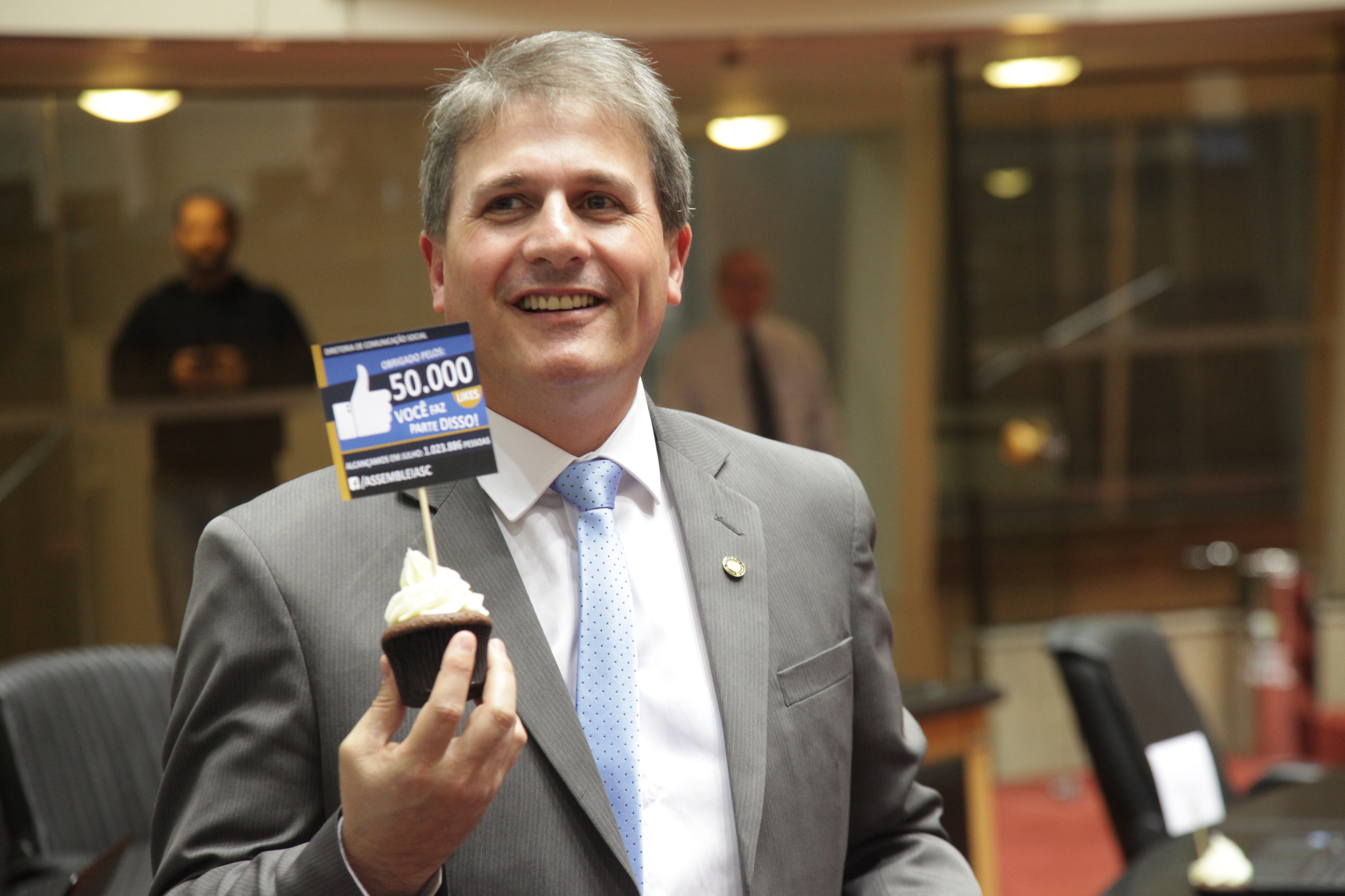 Alesc comemora 50mil likes no Facebook.  Deputado Altair Silva (PP)