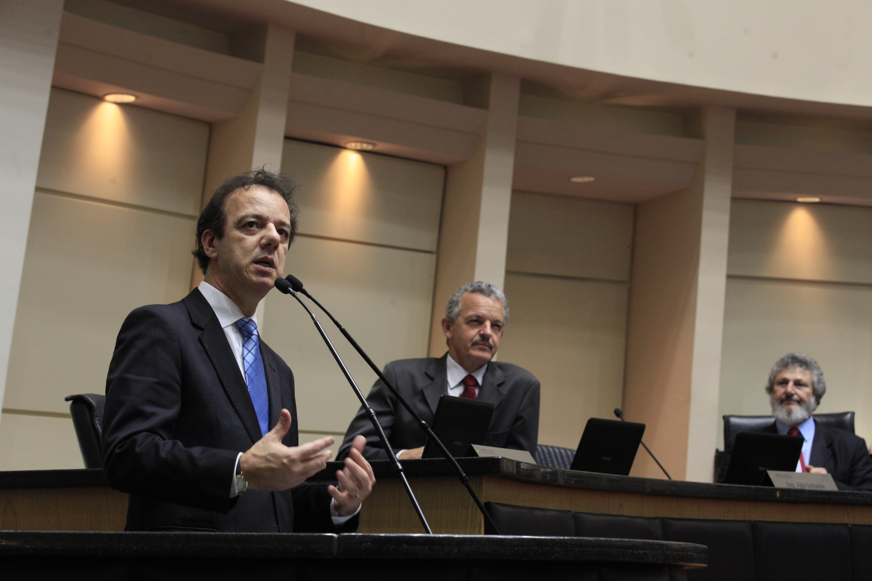Sessão Ordinária. Deputado Ismael dos Santos (PSD) .