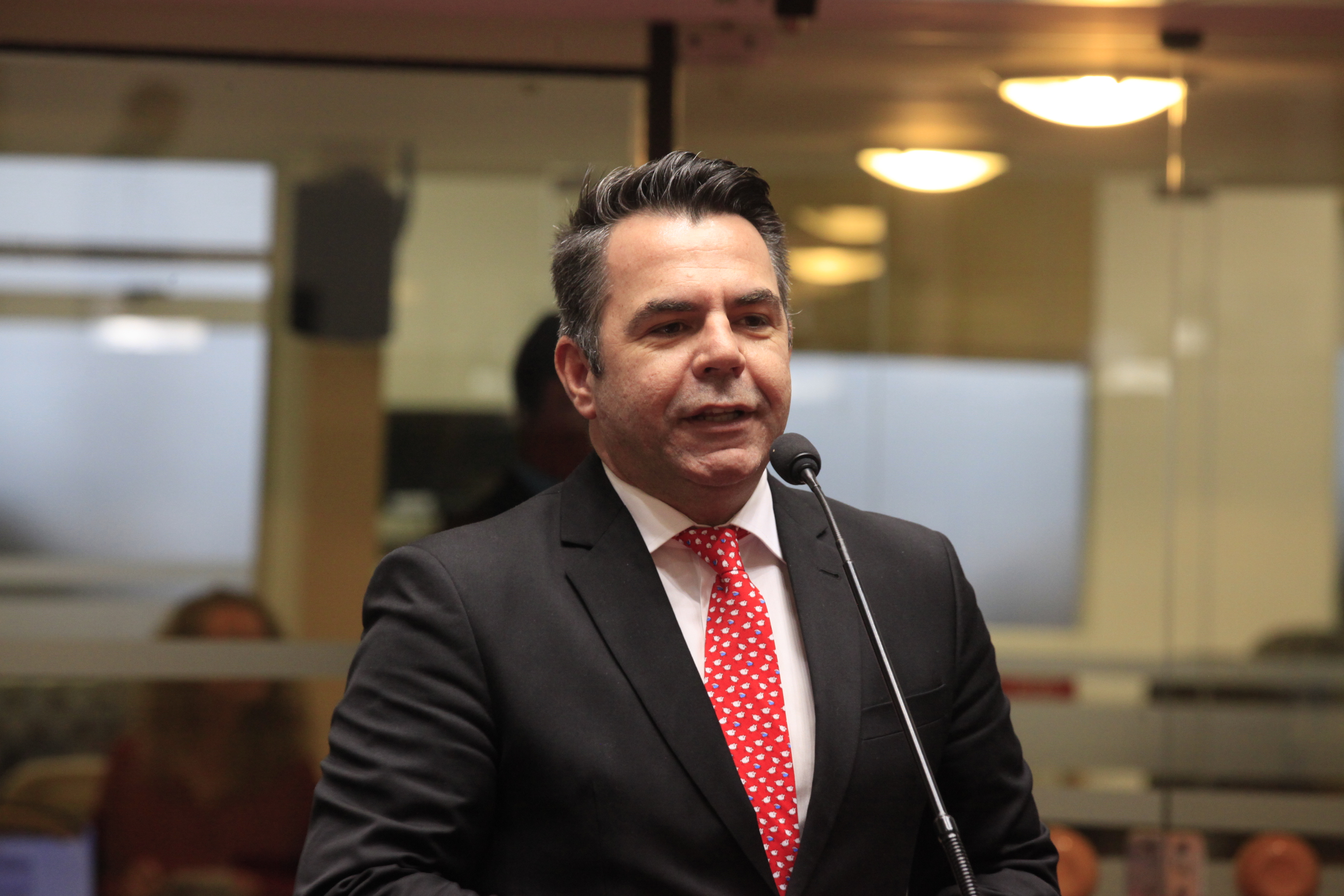 Sessão Ordinária. Deputado Luiz Fernando Vampiro (PMDB).