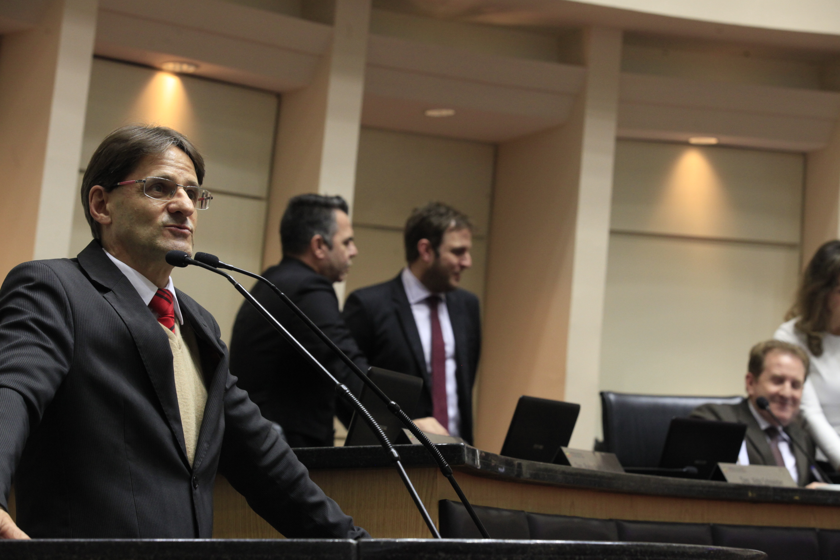 Sessão Ordinária. Deputado Neodi Saretta (PT).