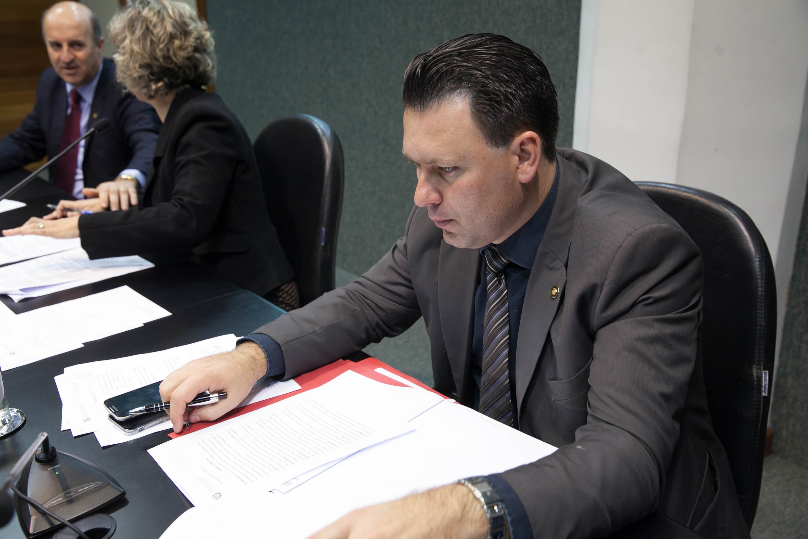 Deputado Valmir Comin (PP)  em Comissão de Saúde