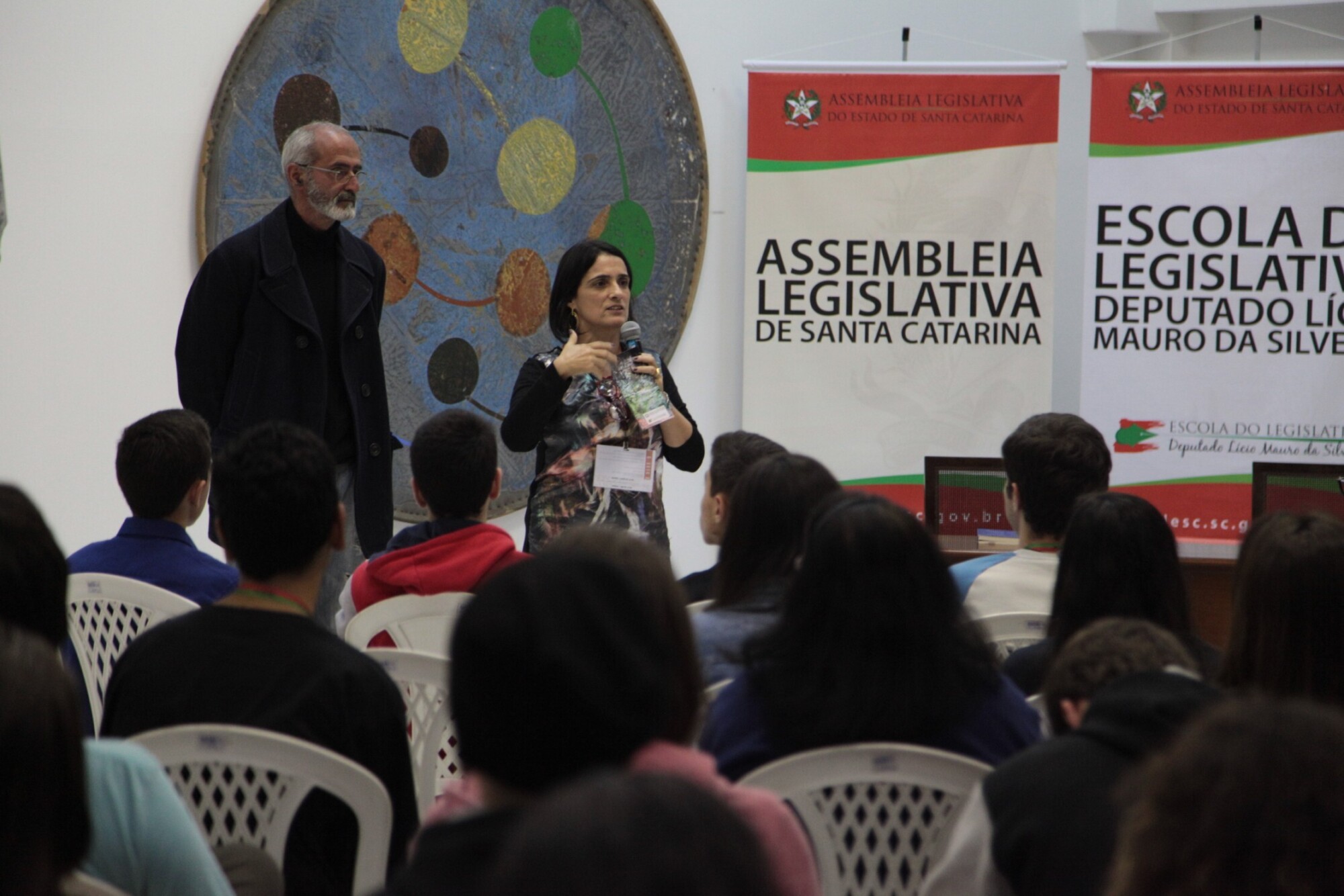 Maurício Muniz fala sobre arte contemporânea e processo criativo