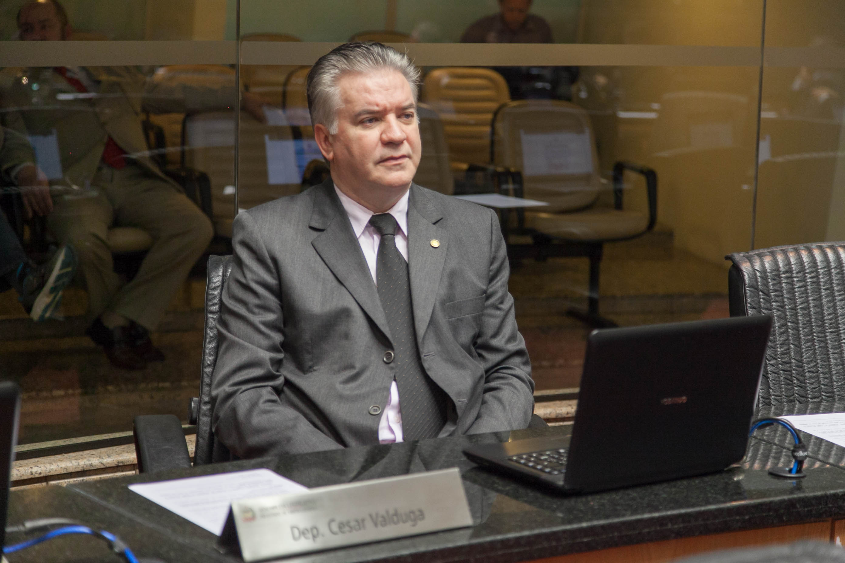 Deputado César Valduga (PCdoB) em Sessão Ordinária