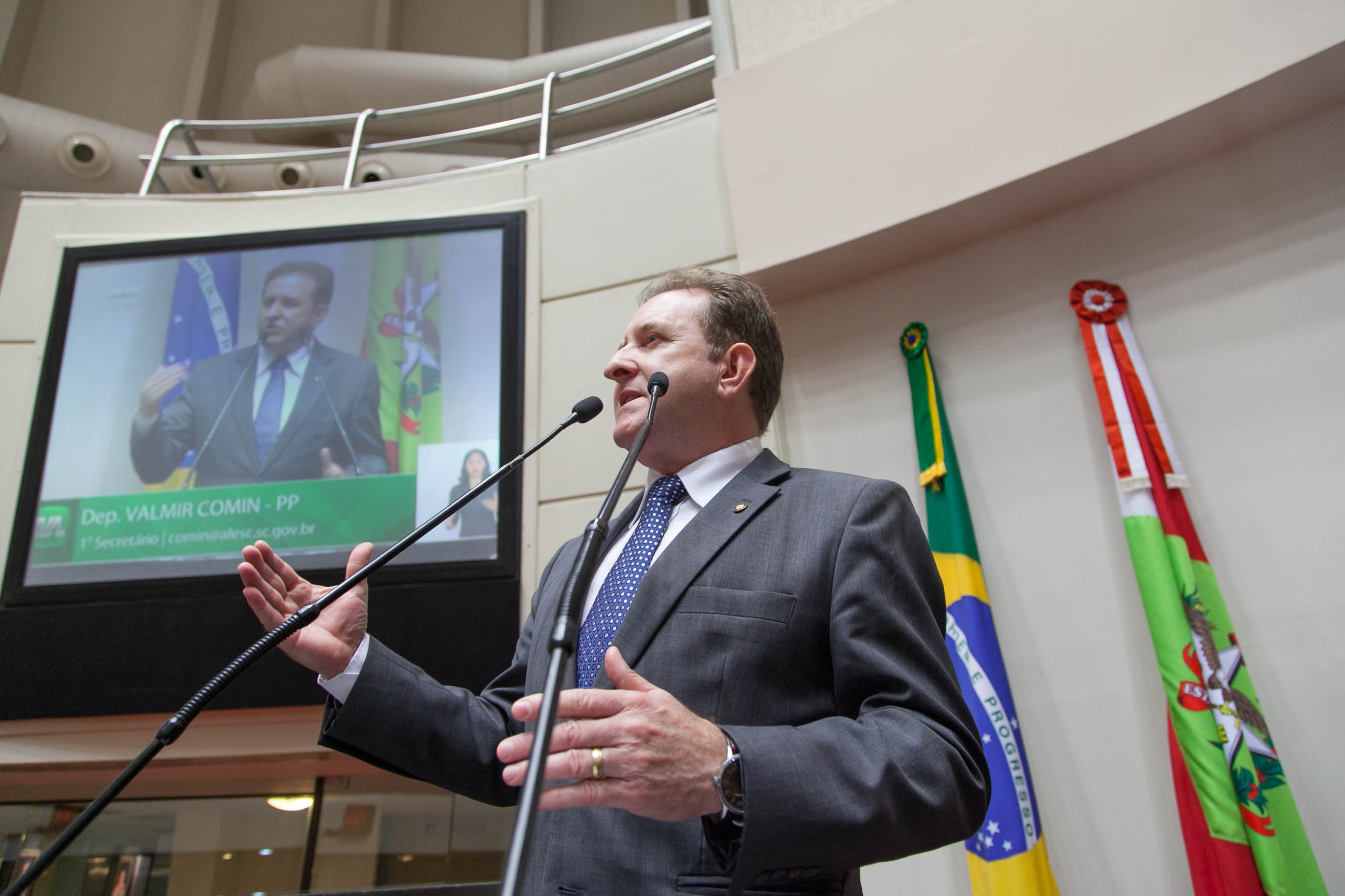 Deputado Valmir Comin (PP) em Sessão Ordinária