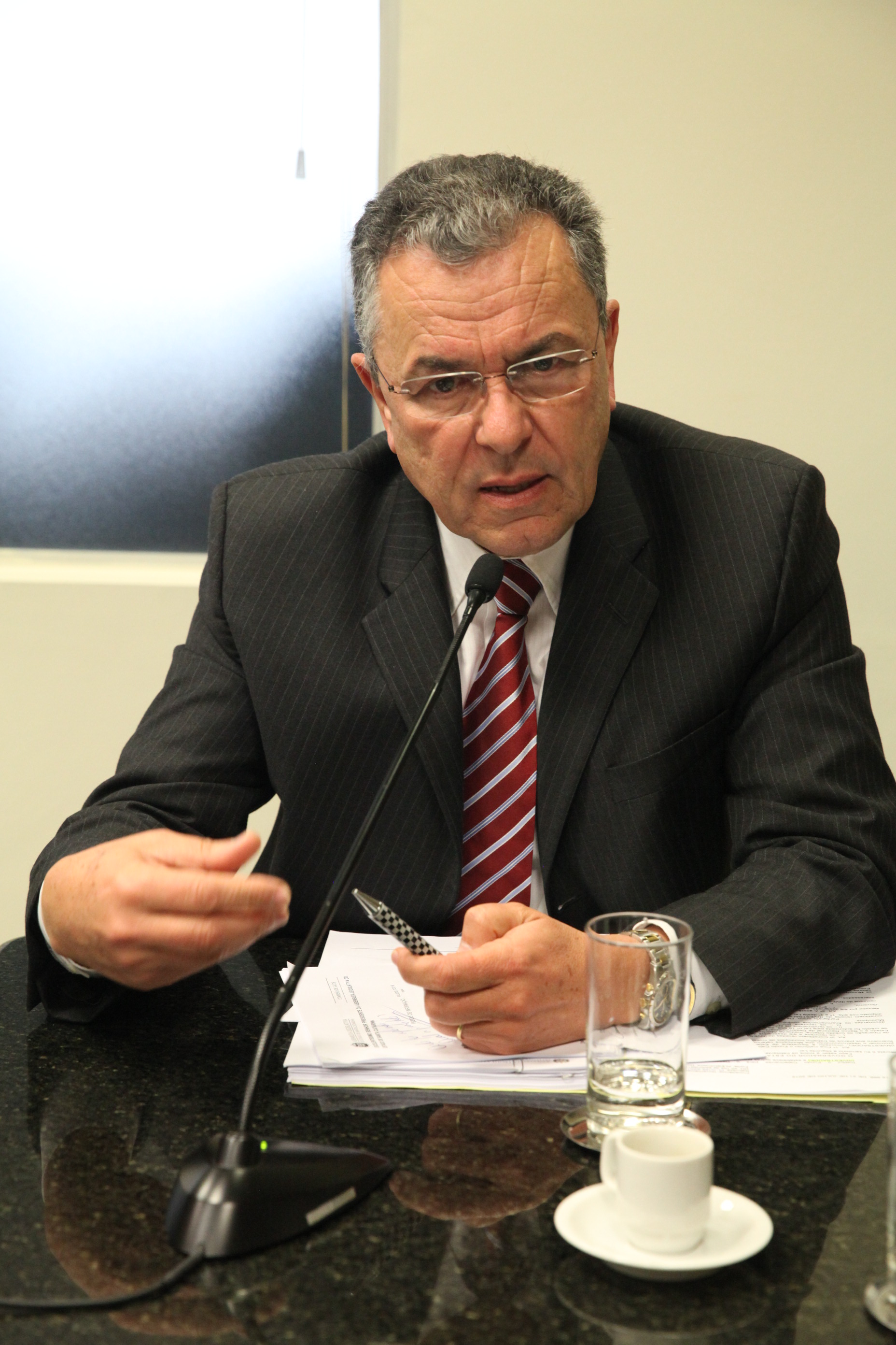 Deputado Dalmo Claro (PMDB). Comissão de Saúde.