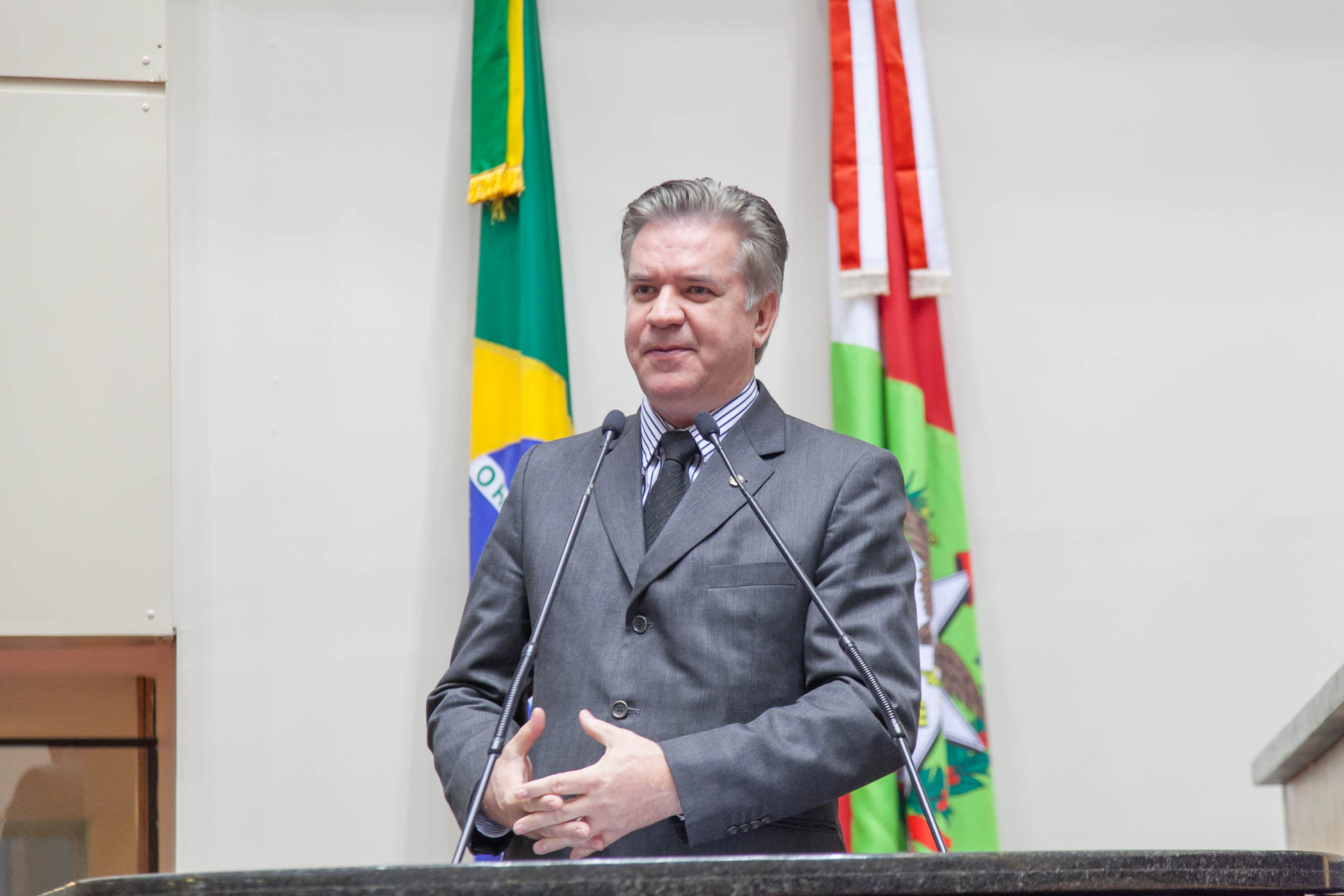 Deputado César Valduga (PCdoB) em Sessão Ordinária