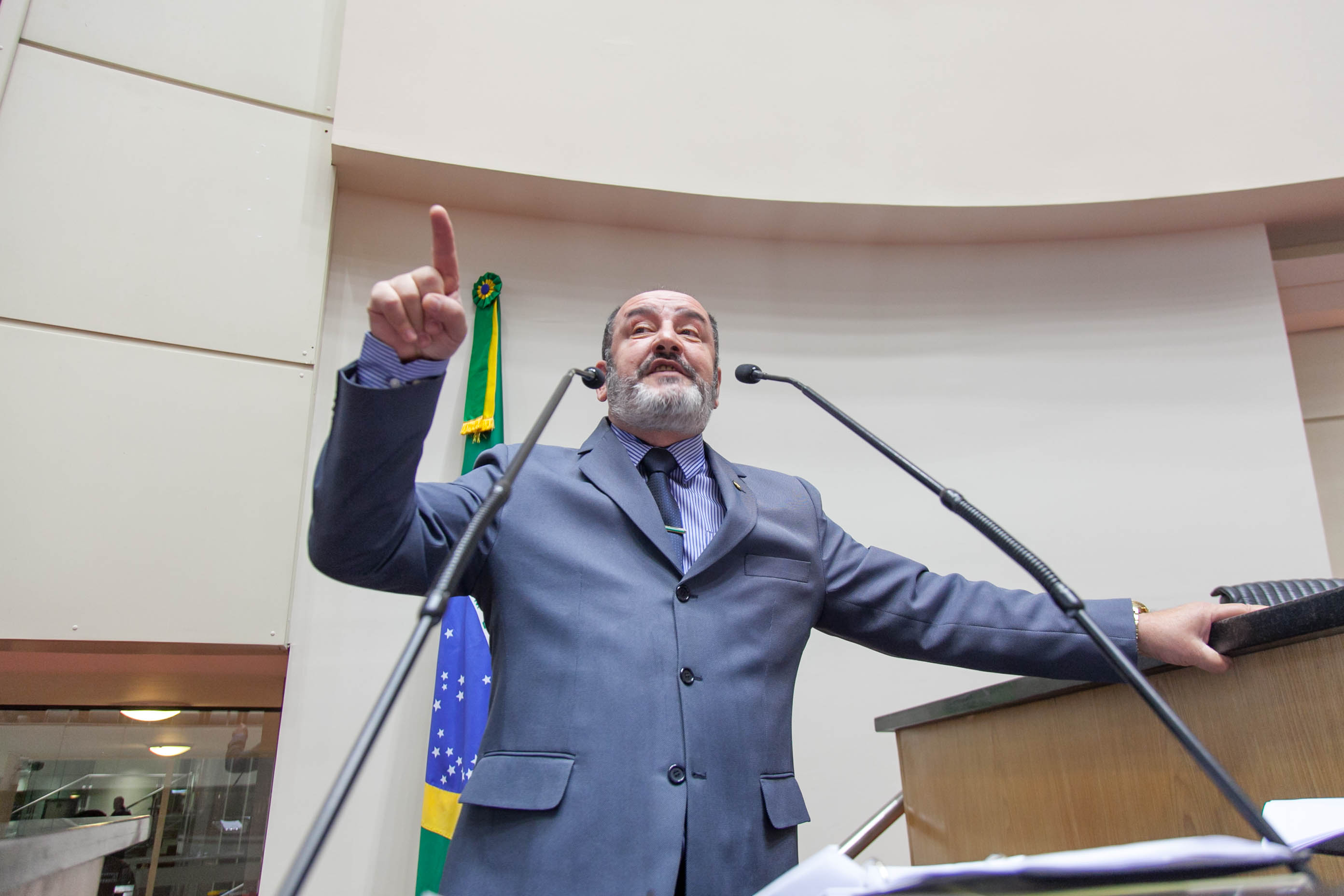 Deputado Roberto Salum (PRB) em Sessão Ordinária