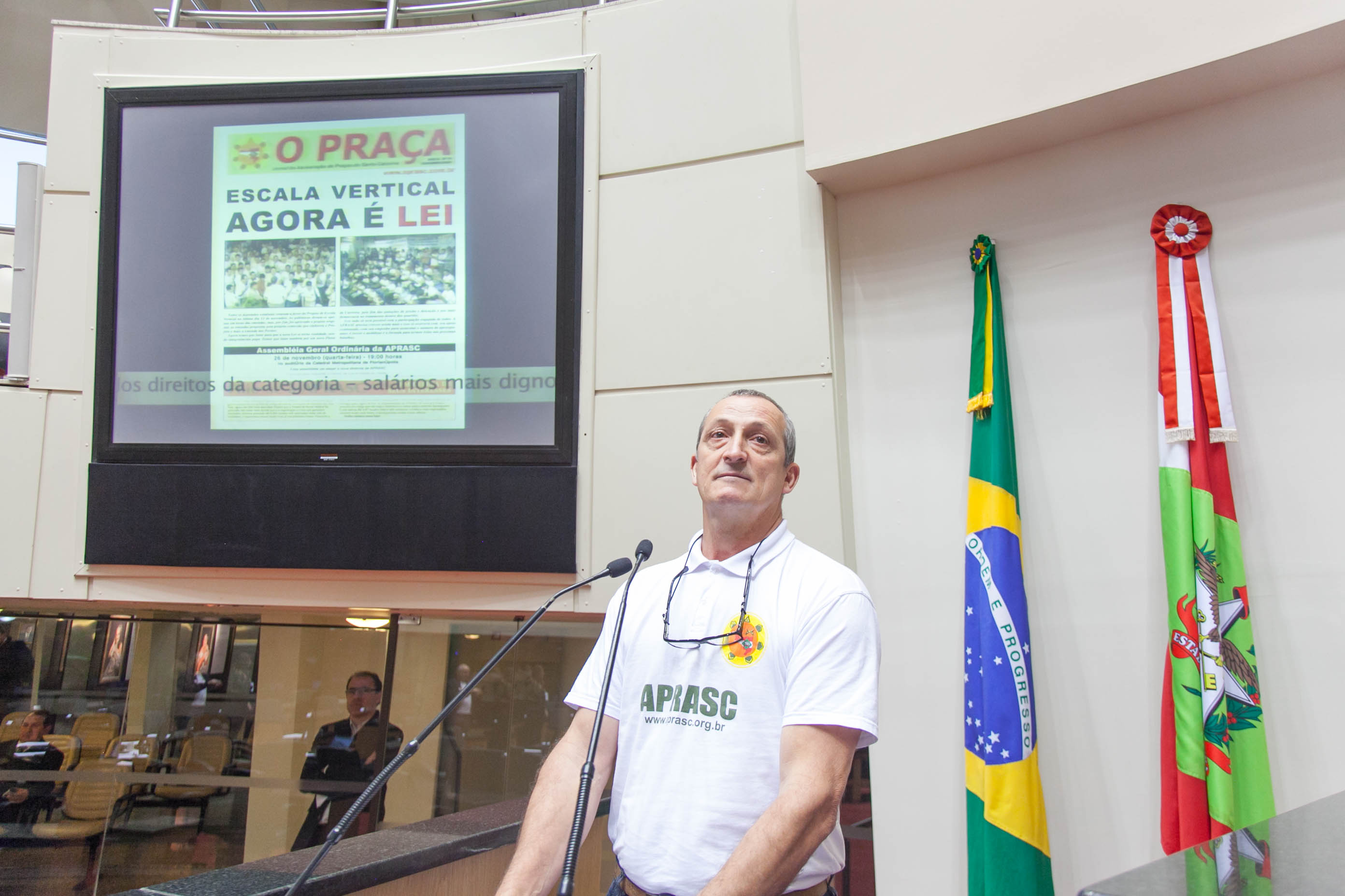 Rogério Ferrarez, presidente em exercício da Aprasc em Sessão Ordinária