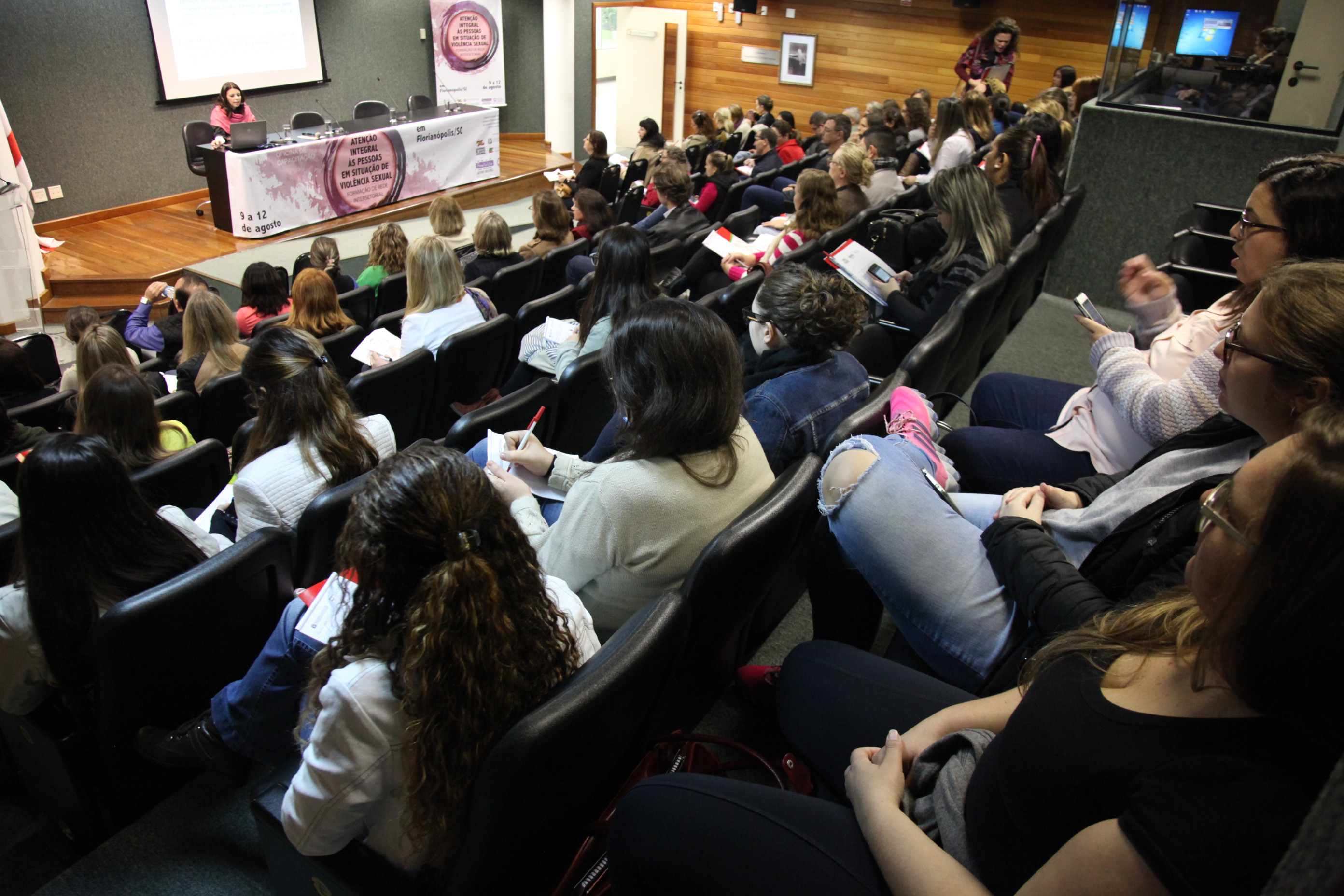 Escola do Legislativo Promove Oficinas de Capacitação.