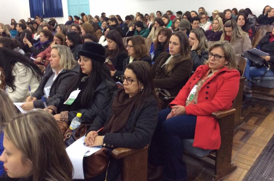 Seminário em Lages debate políticas públicas e currículo funcional natural