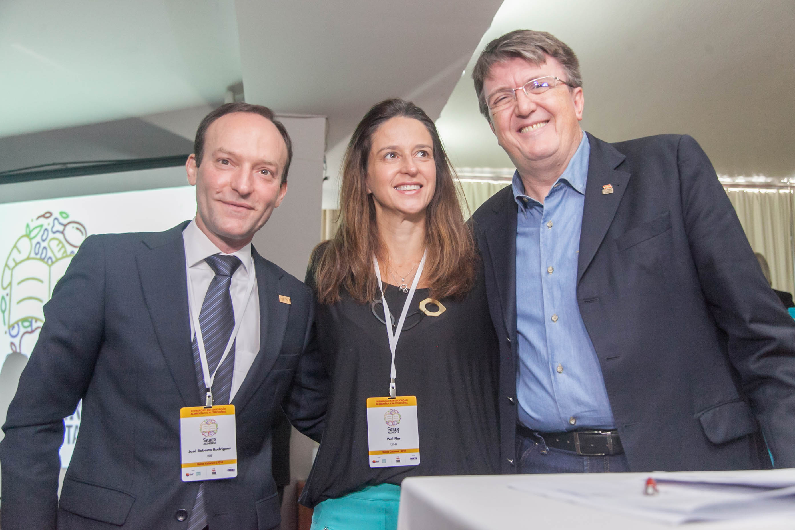 José Roberto Rodrigues, Vice Presidente de Integração Corporativa da BRF/SA, Wal Flor, Diretora Responsável da LYNX e Eduardo Deschamps, Secretário de Educação de Santa Catarina em Lançamento do Programa Saber Alimenta