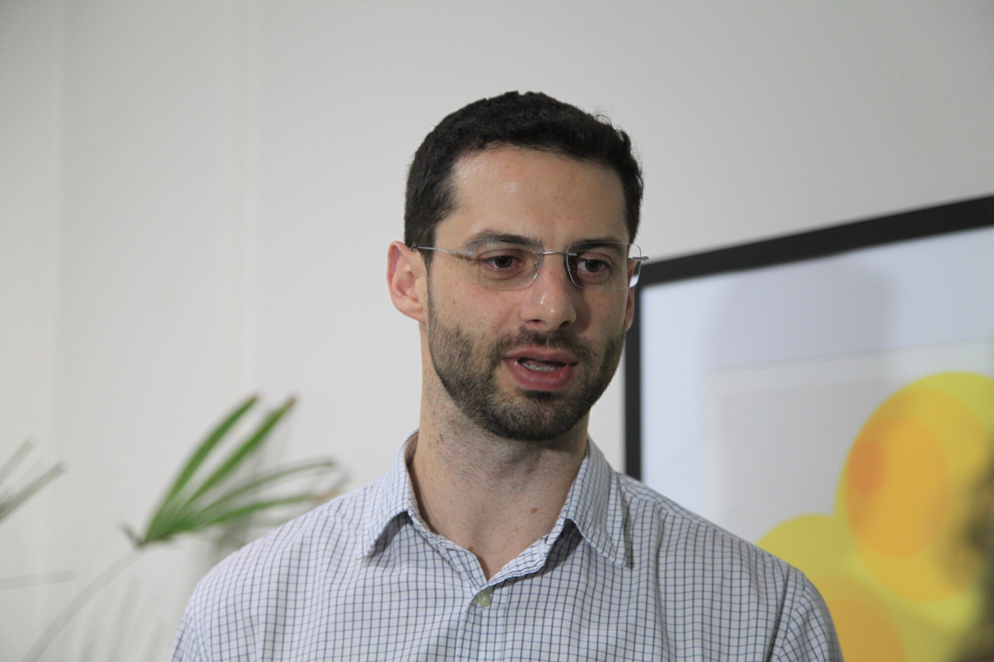 Para o especialista em planejamento financeiro Jailon Giacomelli, o momento é de cautela