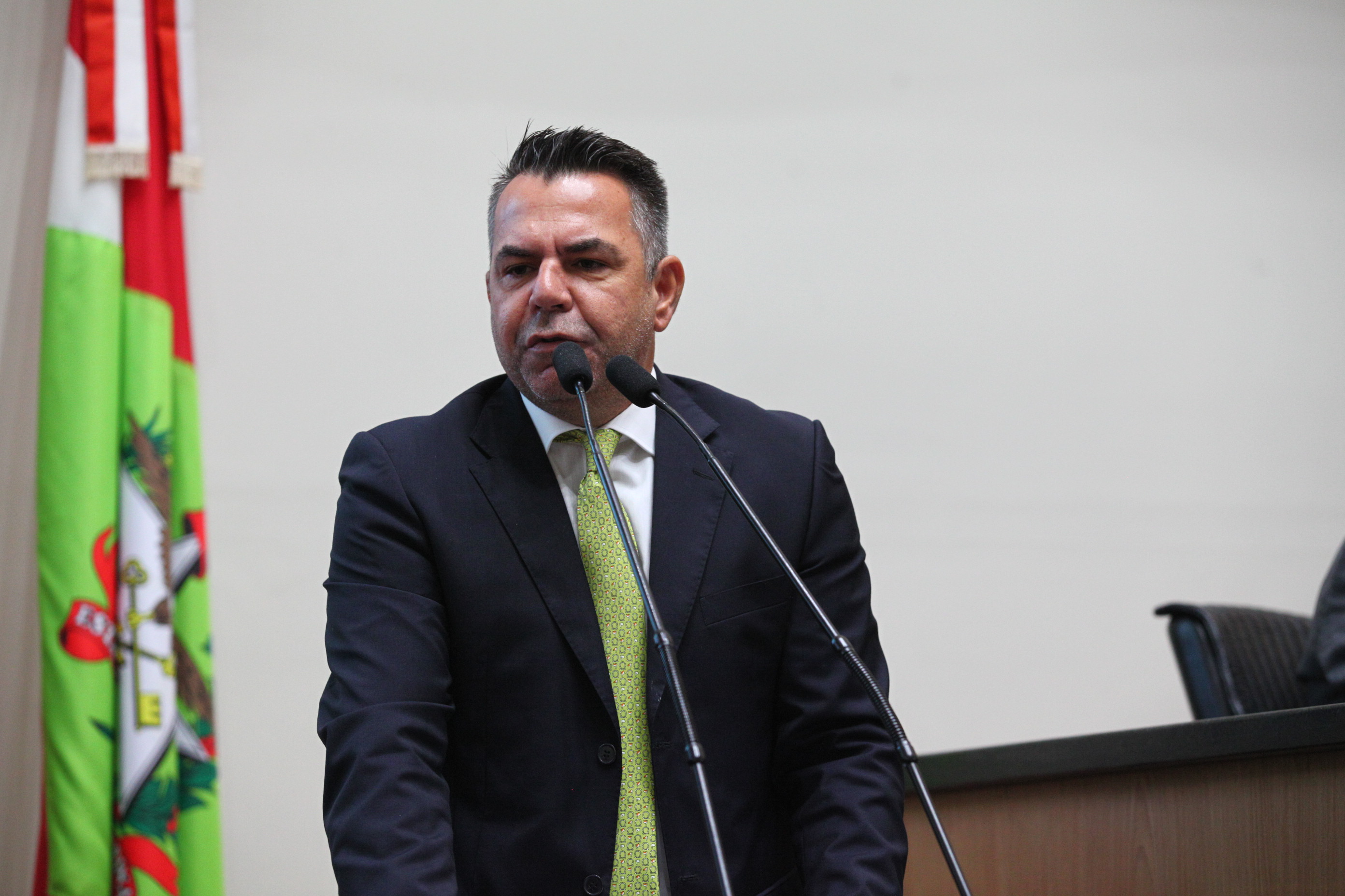 Ciclo de Debates sobre a Maçã em São Joaquim. Leonardo Araújo e Regina Sugaya.