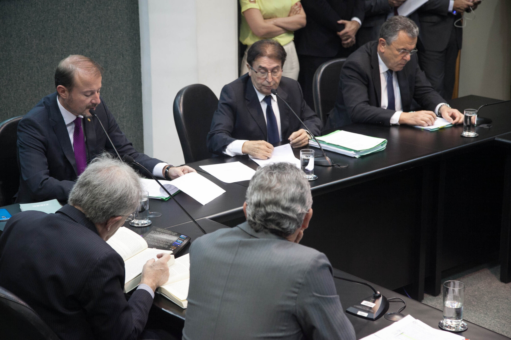 Finanças aprova projetos relacionados à Defensoria Pública e Tribunal de Justiça
