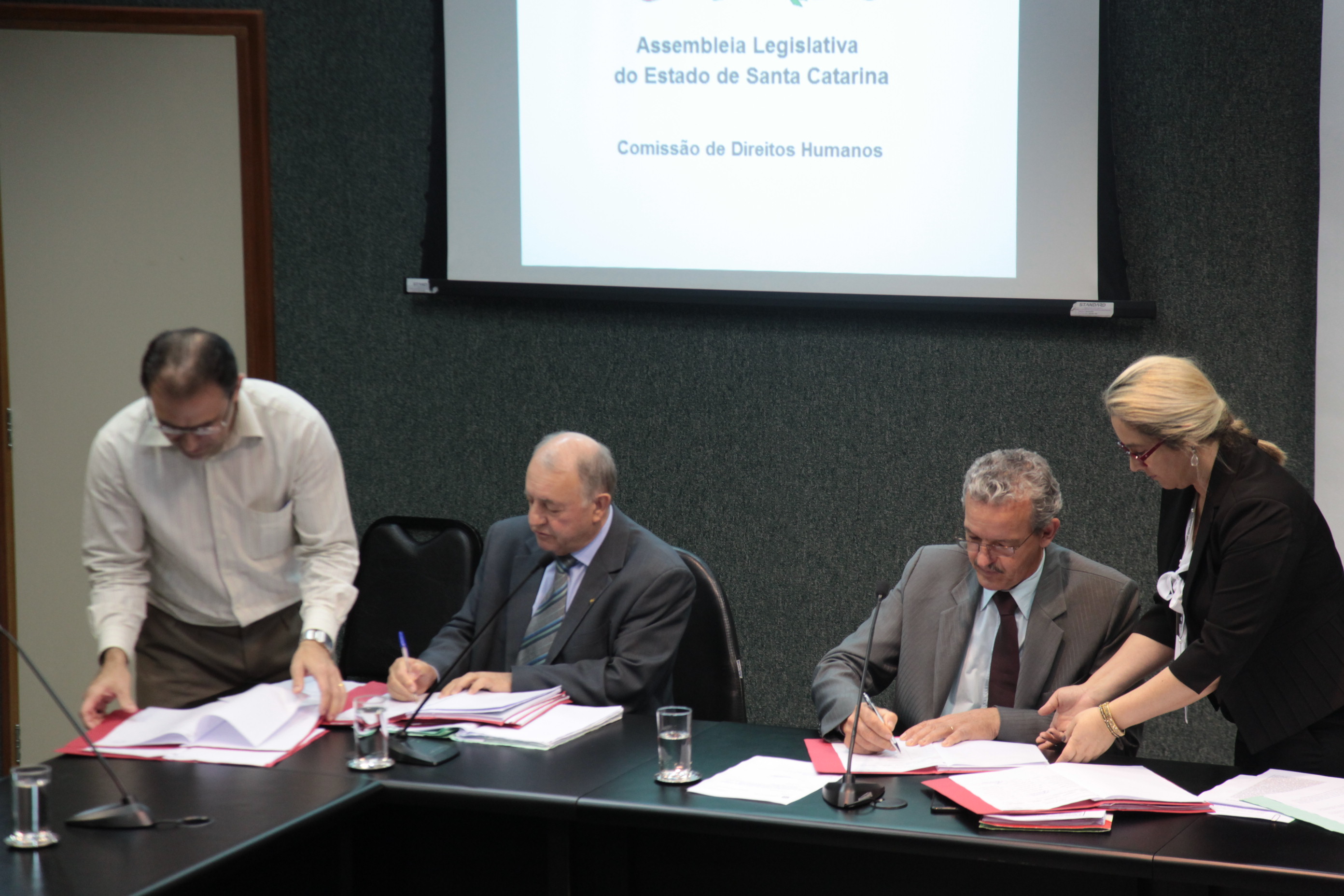 Reunião da Comissão de Direitos Humanos.