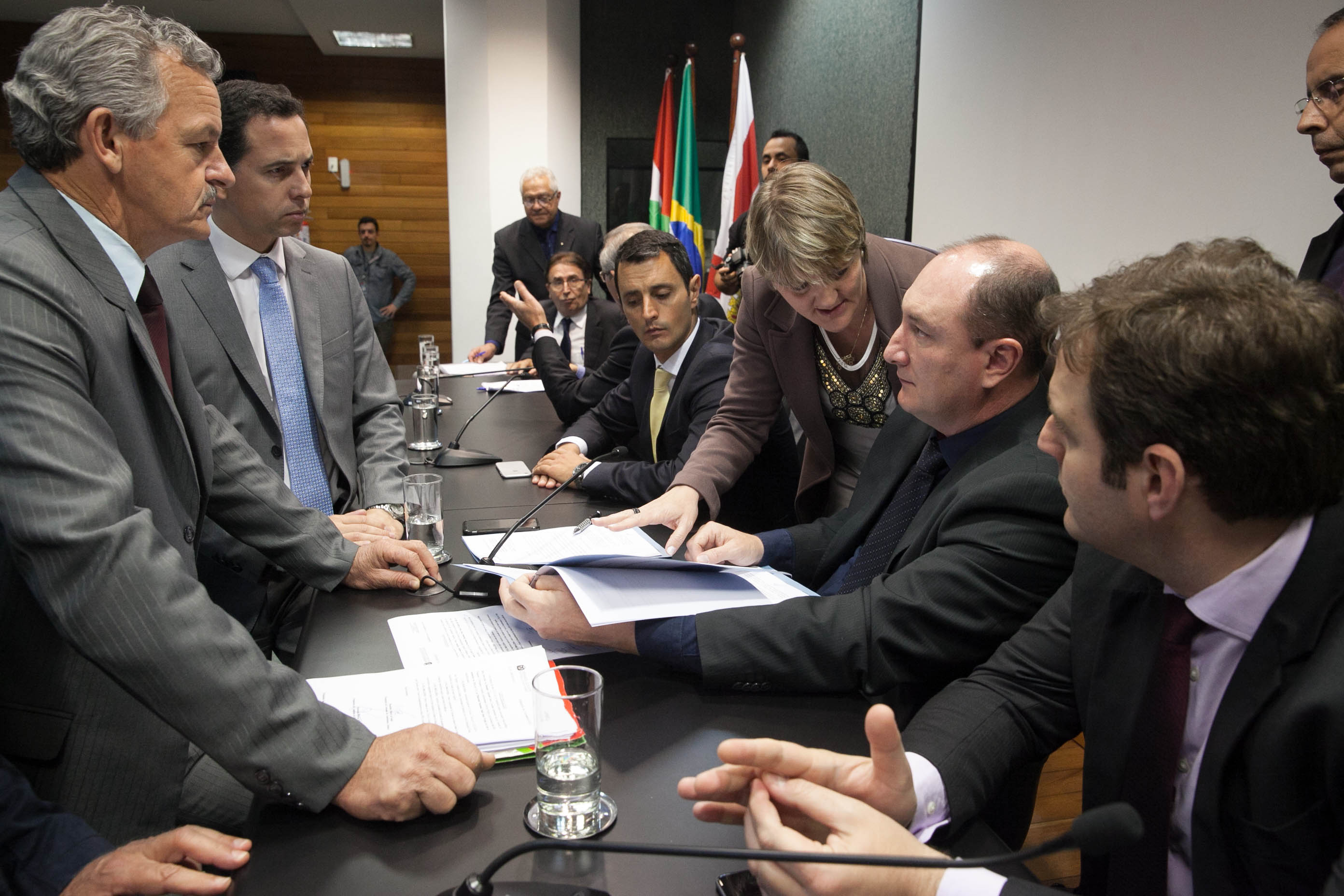 Comissão Conjunta: CCJ, Trabalho e Finanças