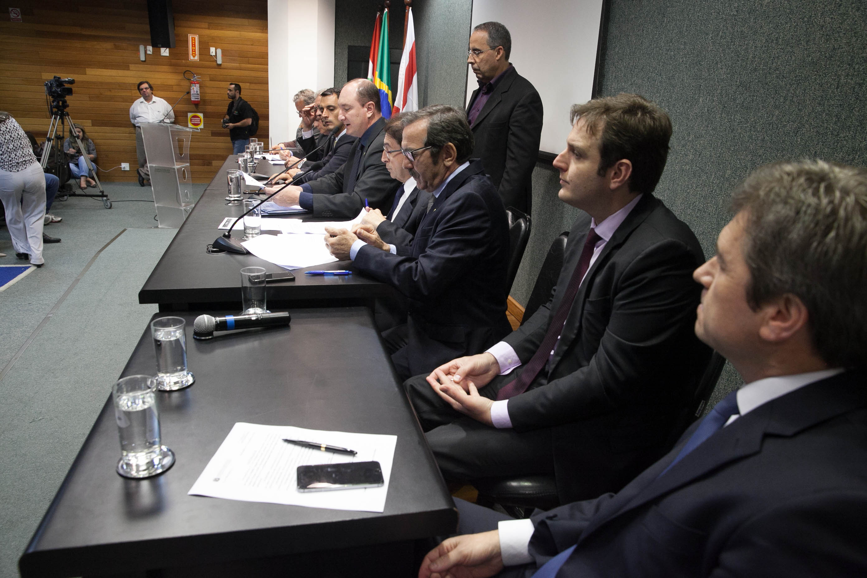 Comissão Conjunta: CCJ, Trabalho e Finanças
