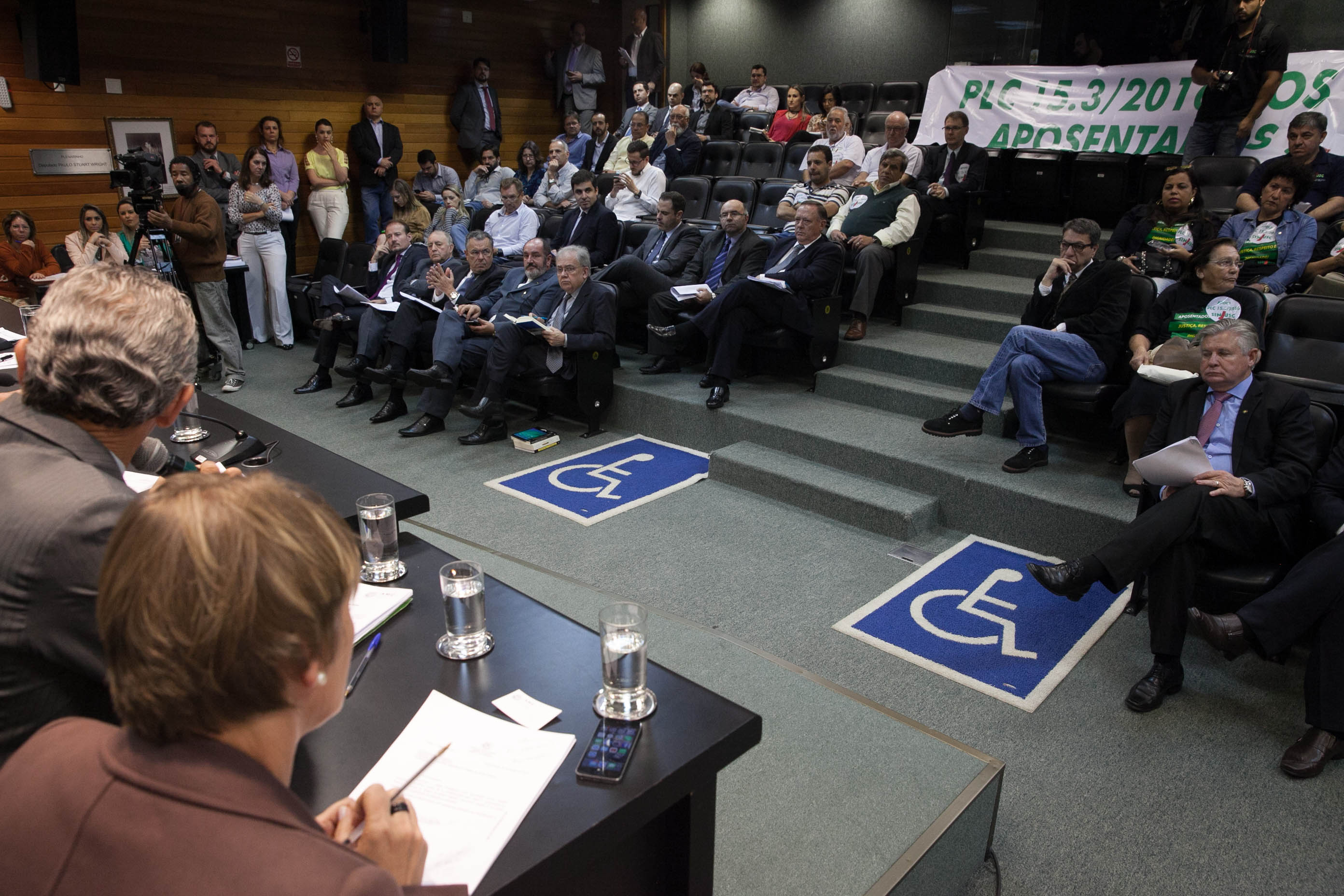 Comissão Conjunta: CCJ, Trabalho e Finanças