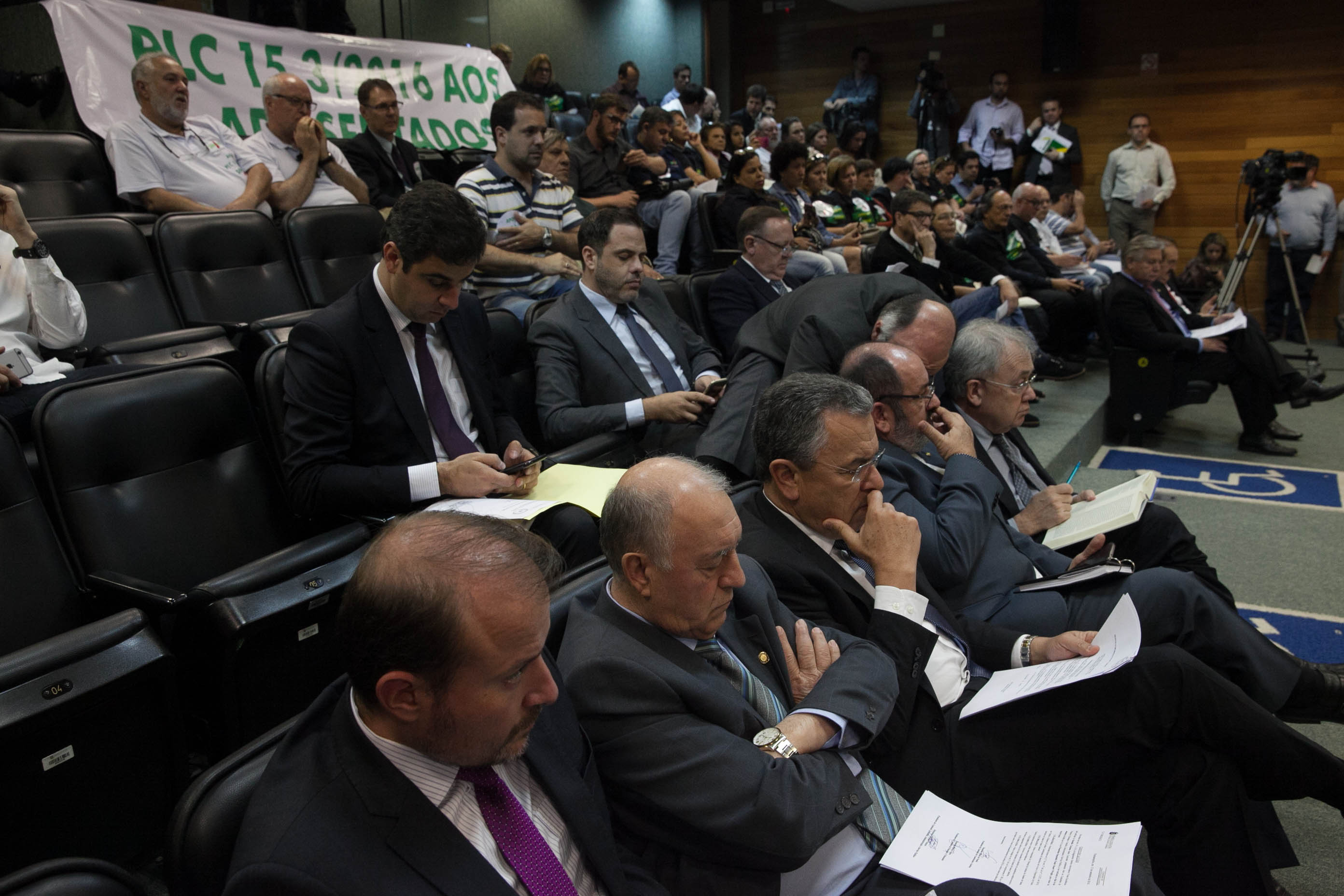 Comissão Conjunta: CCJ, Trabalho e Finanças