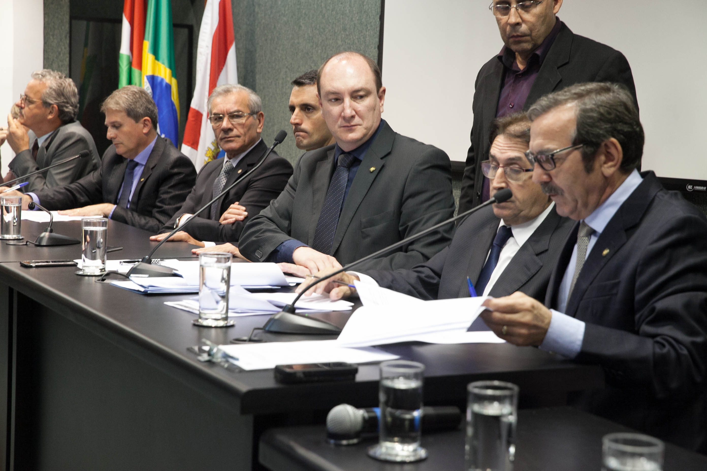 Comissão Conjunta: CCJ, Trabalho e Finanças