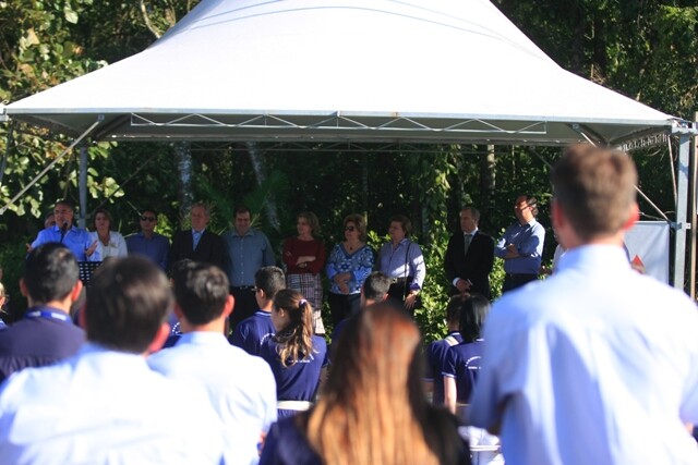 Deputados estaduais participam de entrega de pavimentação em Joinville