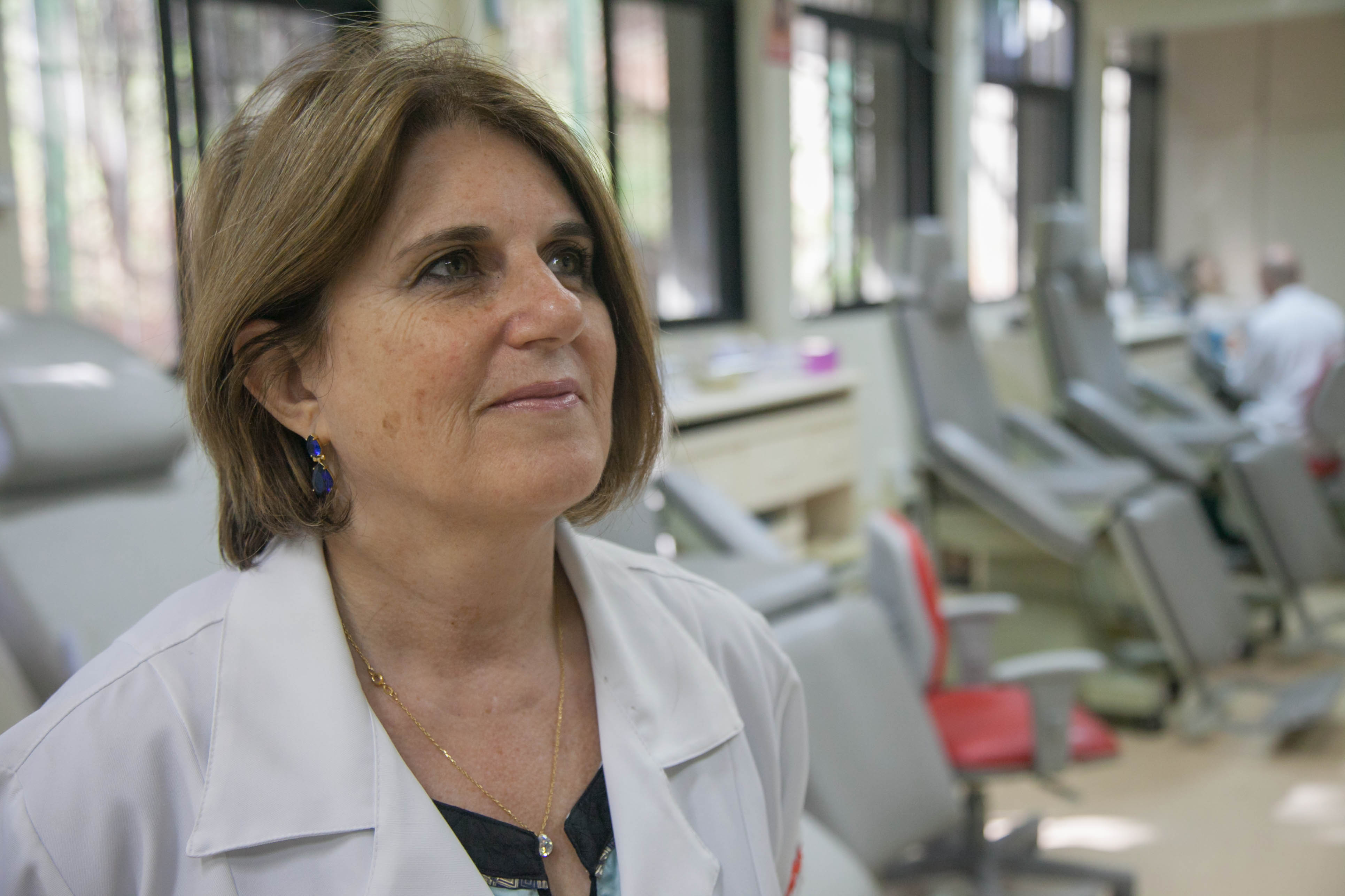Denise Linhares Gerent, diretora geral do Hemosc - Hemosc adota critérios mais rígidos para doação