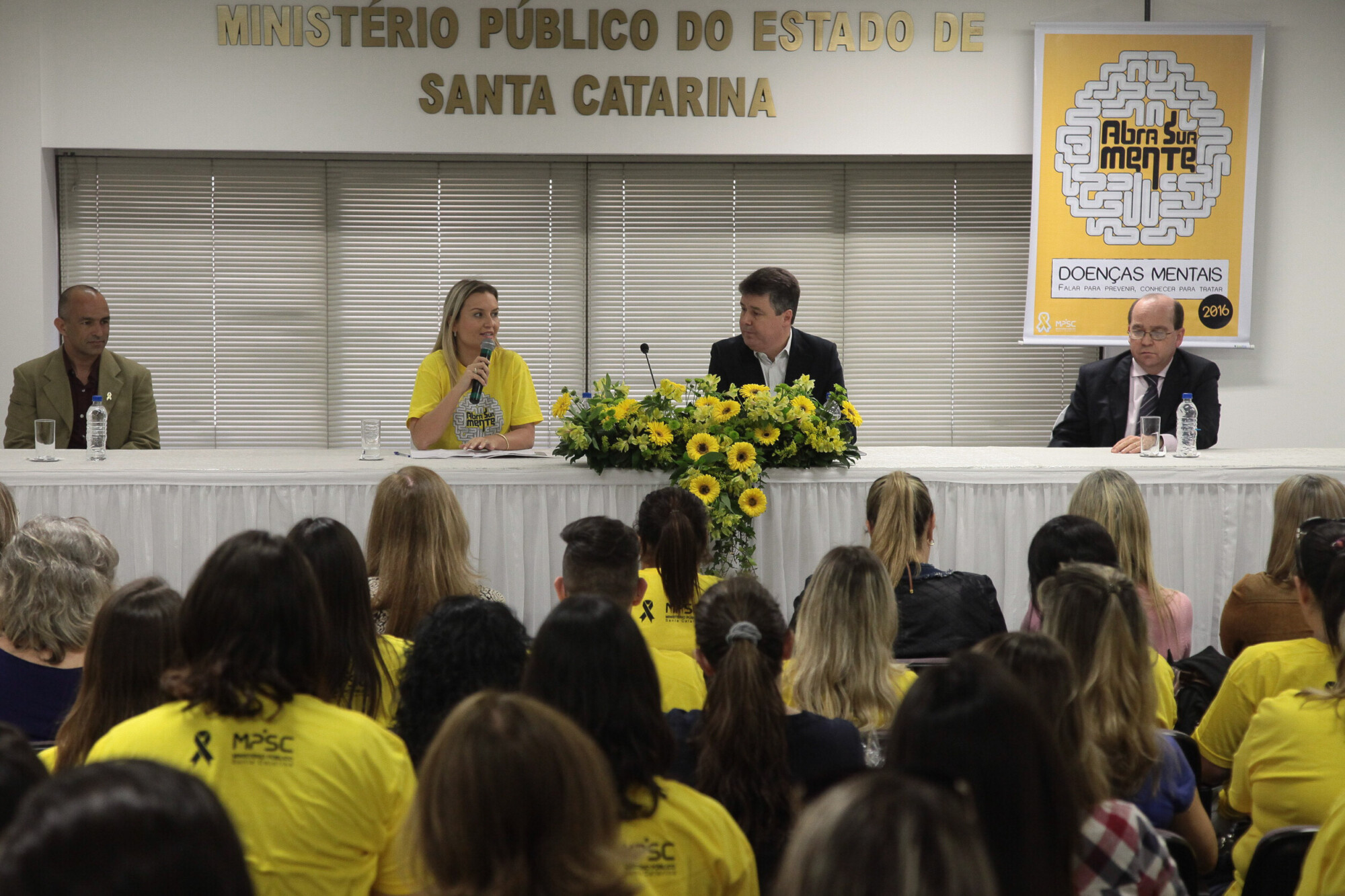 MPSC promove campanha Setembro Amarelo em Florianópolis