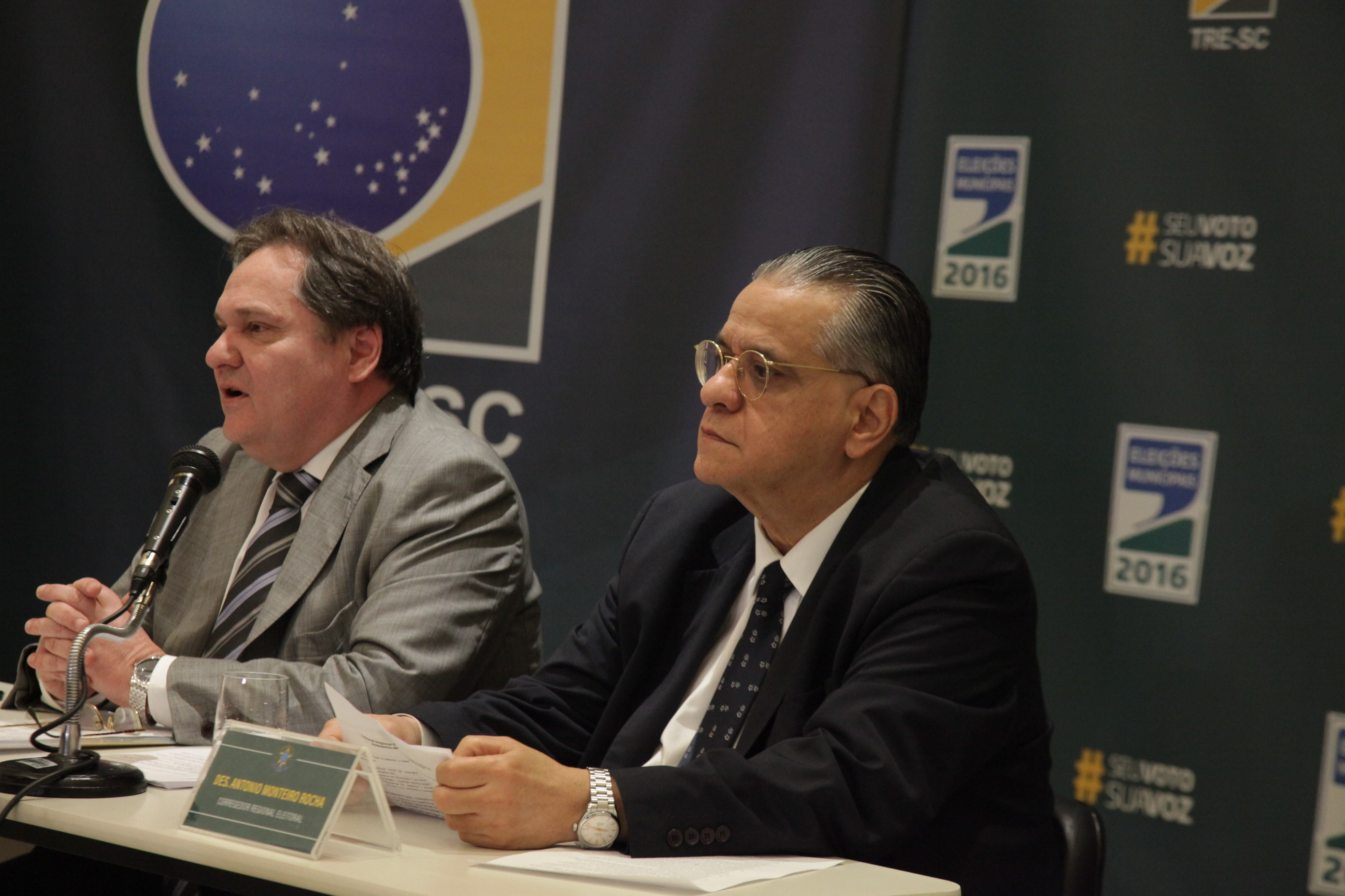 Coletiva com Presidente do TRE.